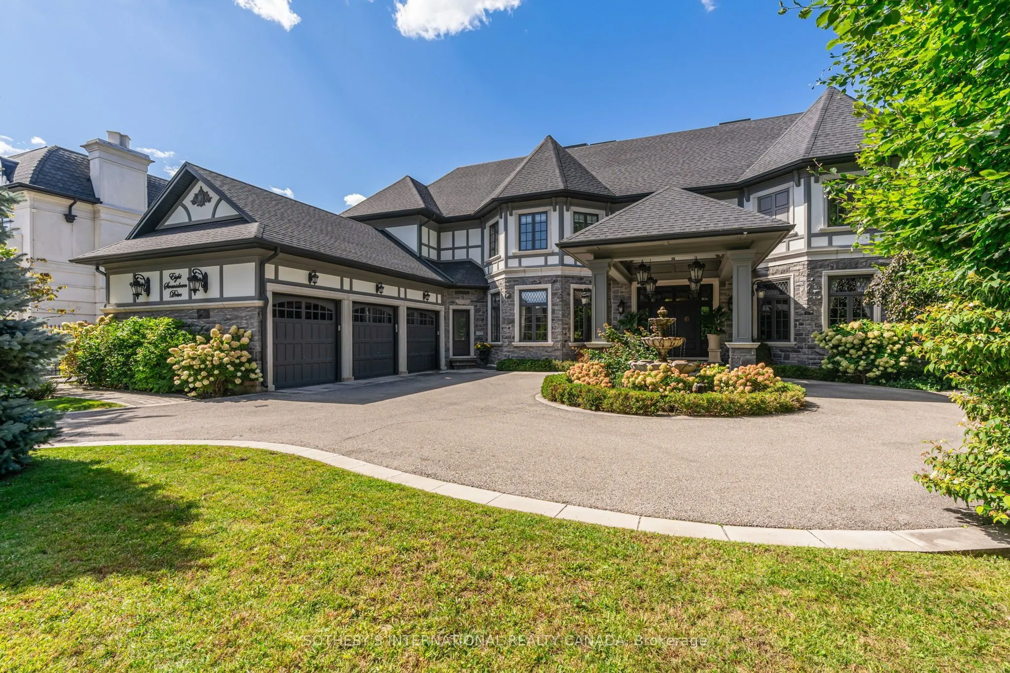 8 Swansdown Drive