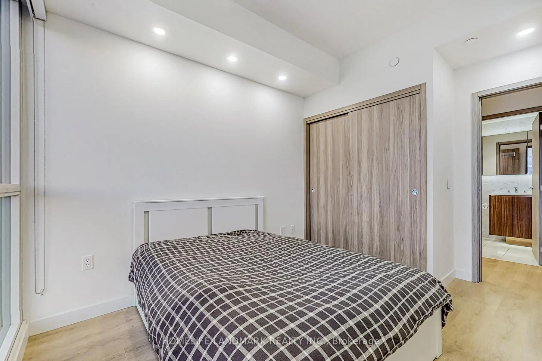 85 Mcmahon Drive #3106