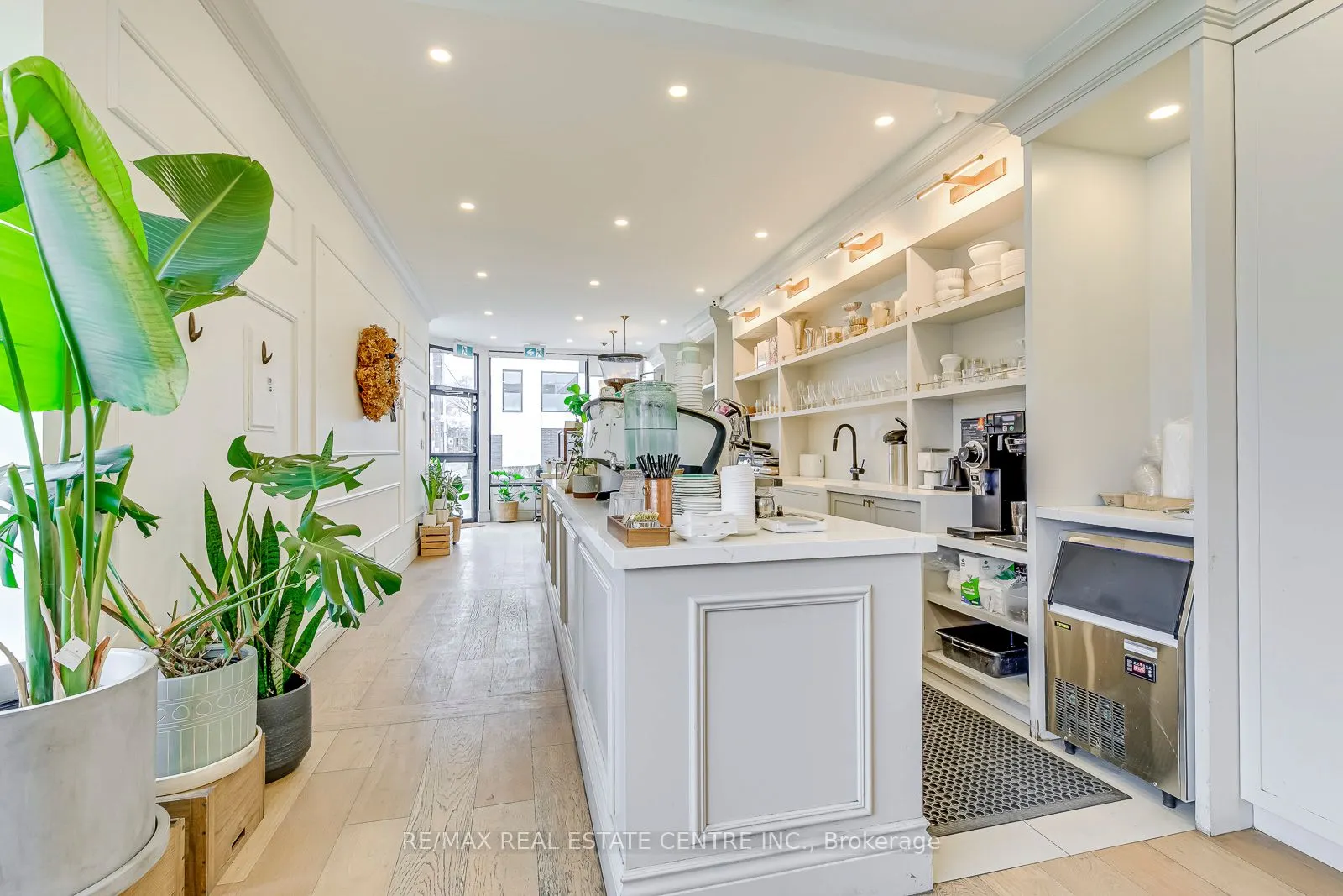569 Crawford Street