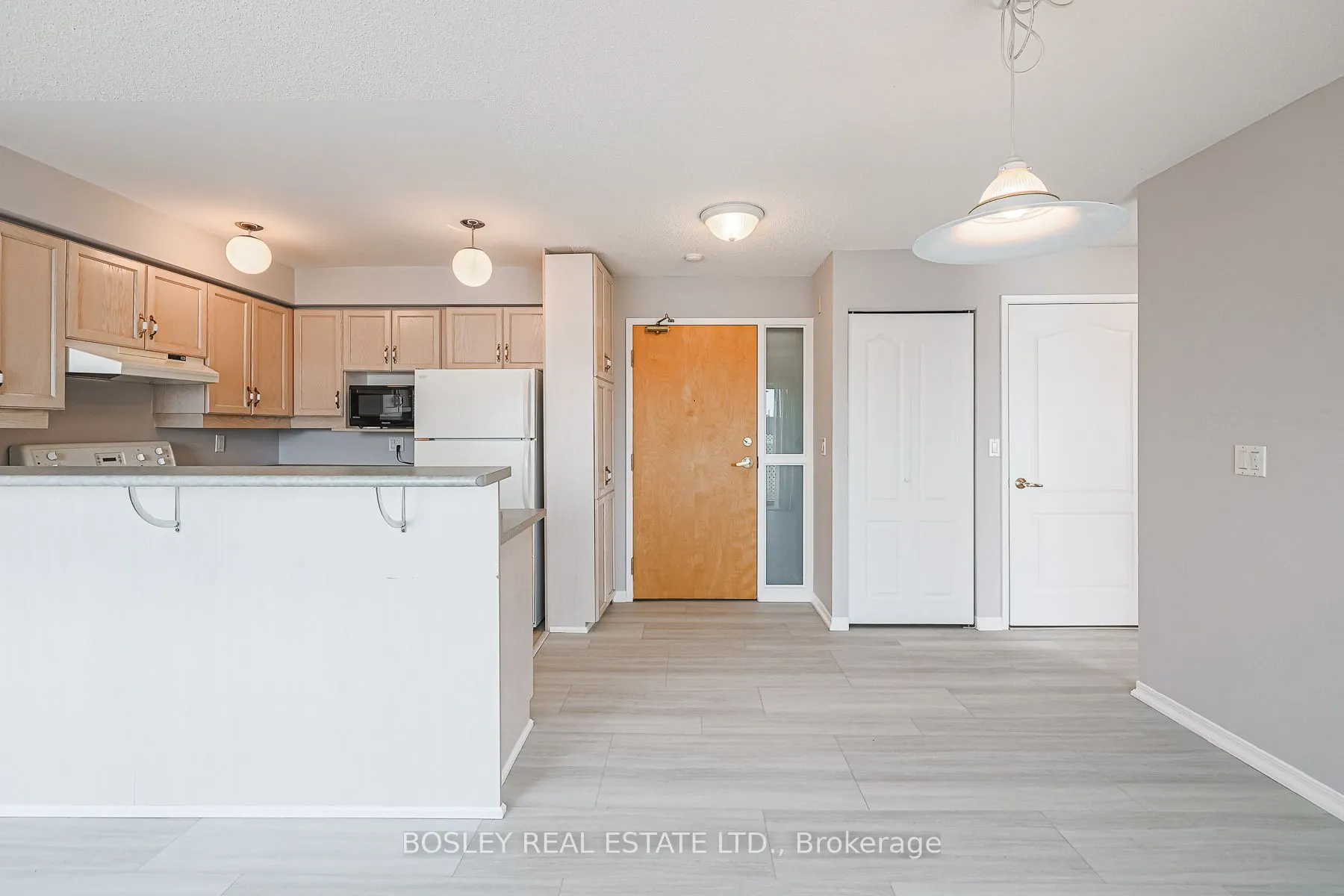 1387 Bayview Avenue #306