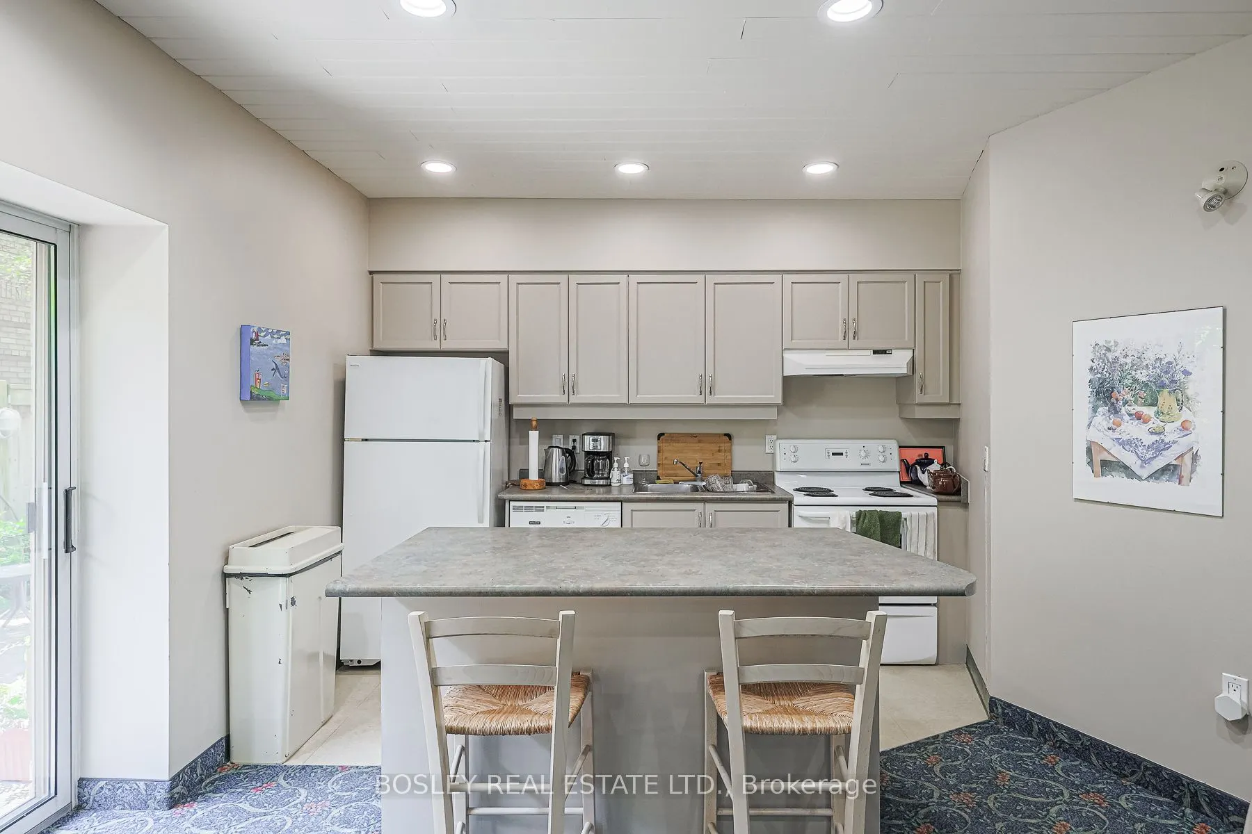 1387 Bayview Avenue #306