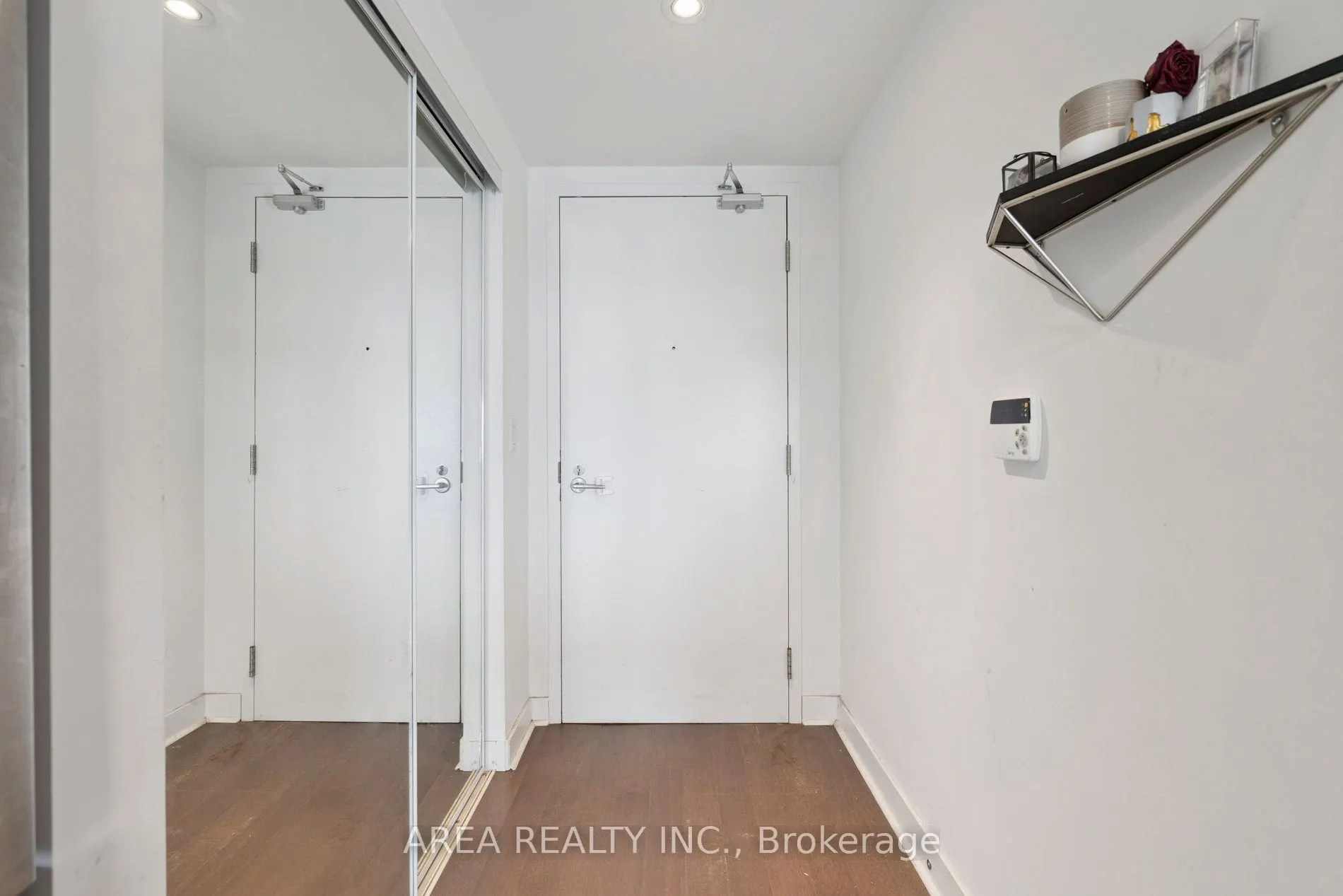 58 Orchard View Boulevard #1910
