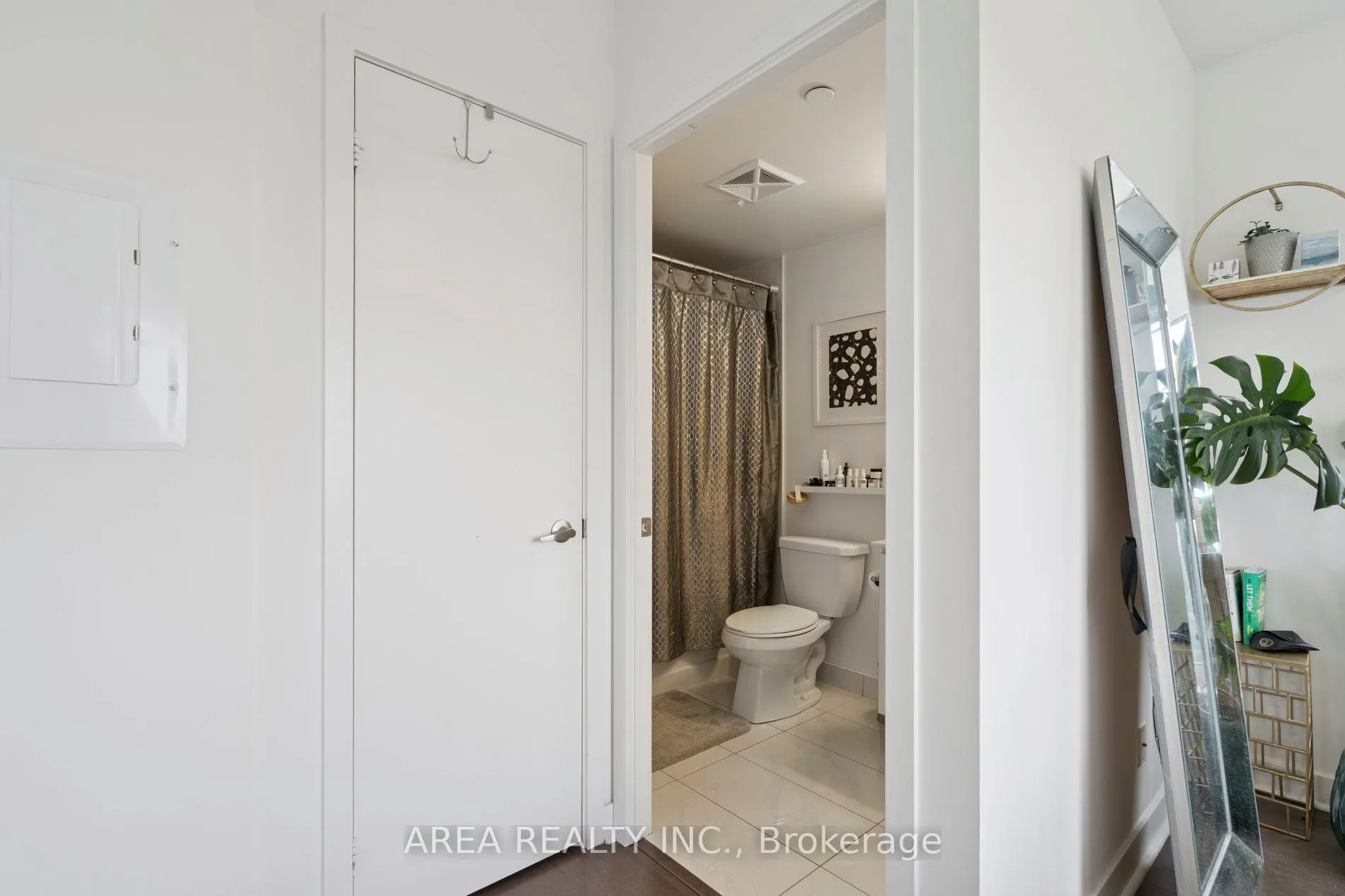 58 Orchard View Boulevard #1910