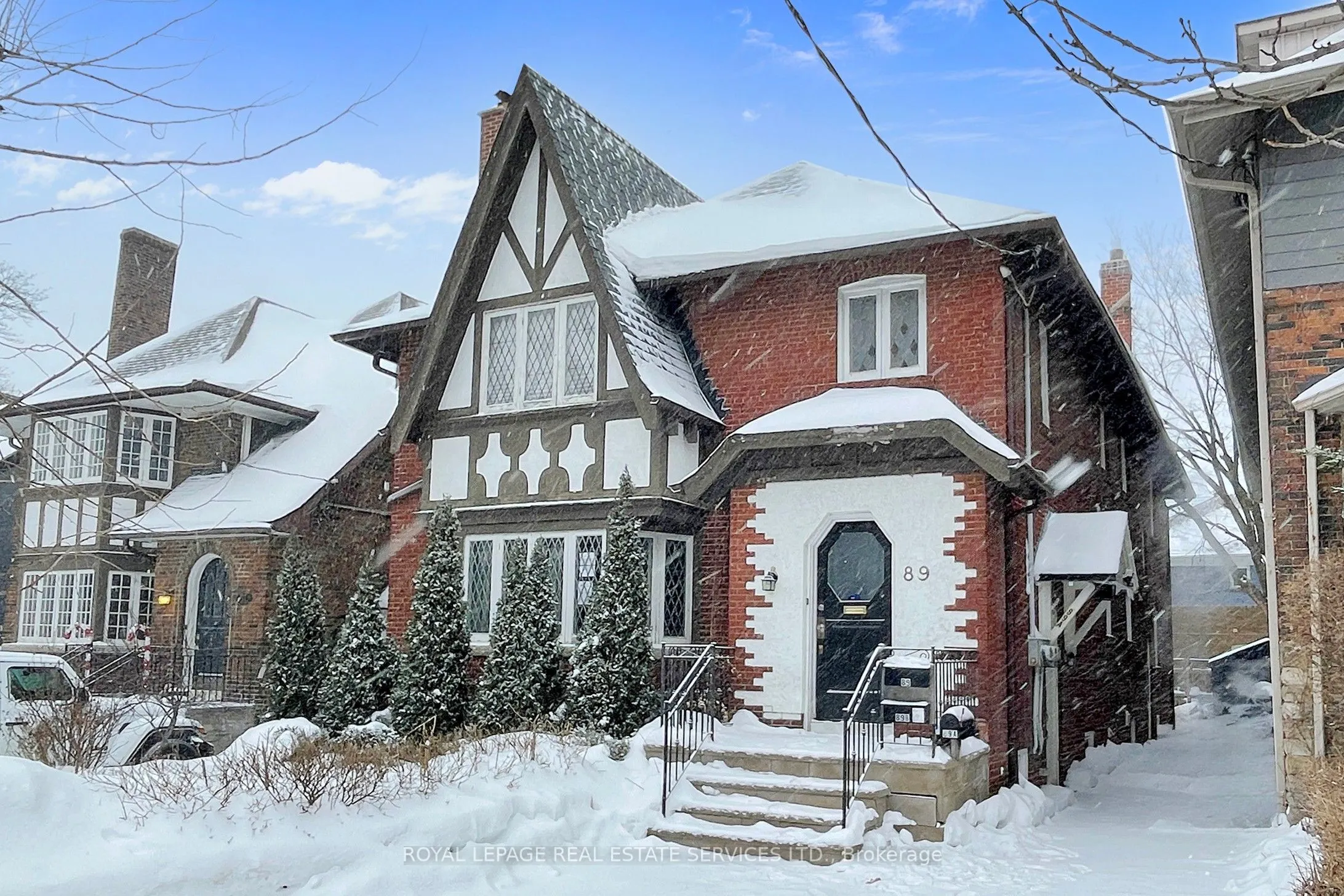 89 Oriole Parkway