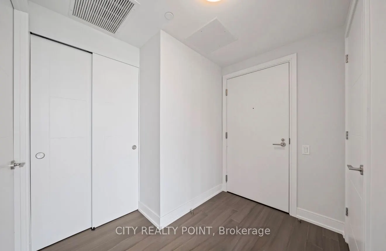 664 Spadina Avenue #1001