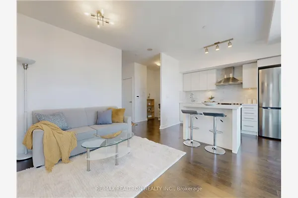 58 Orchard View Boulevard #Ph03