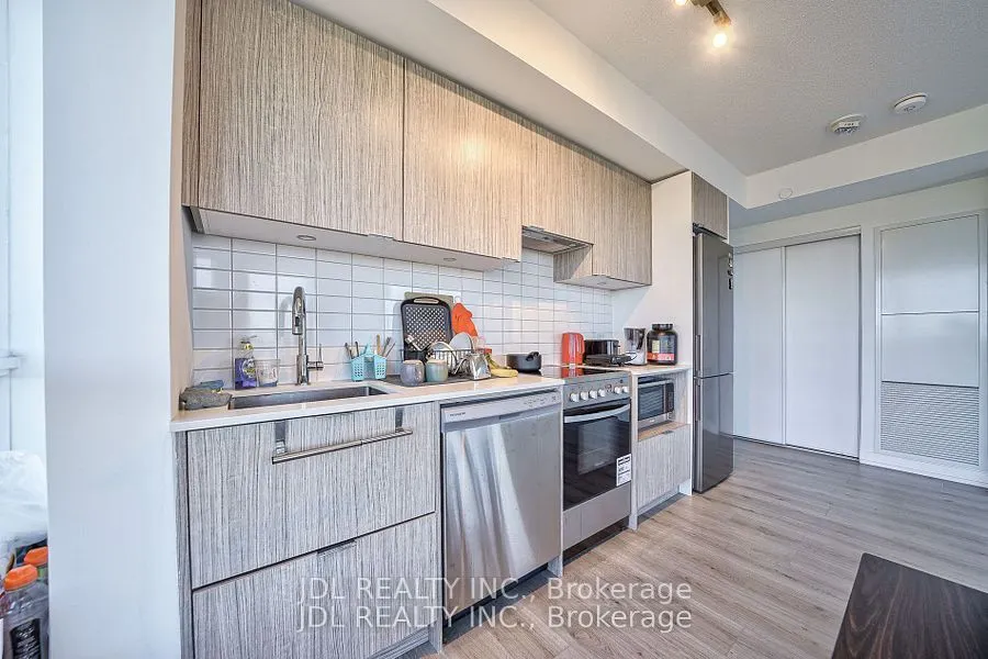 395 Bloor Street E #1608
