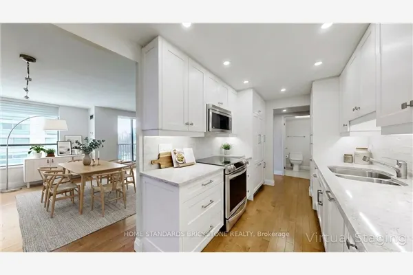 47 St Clair Avenue W #803