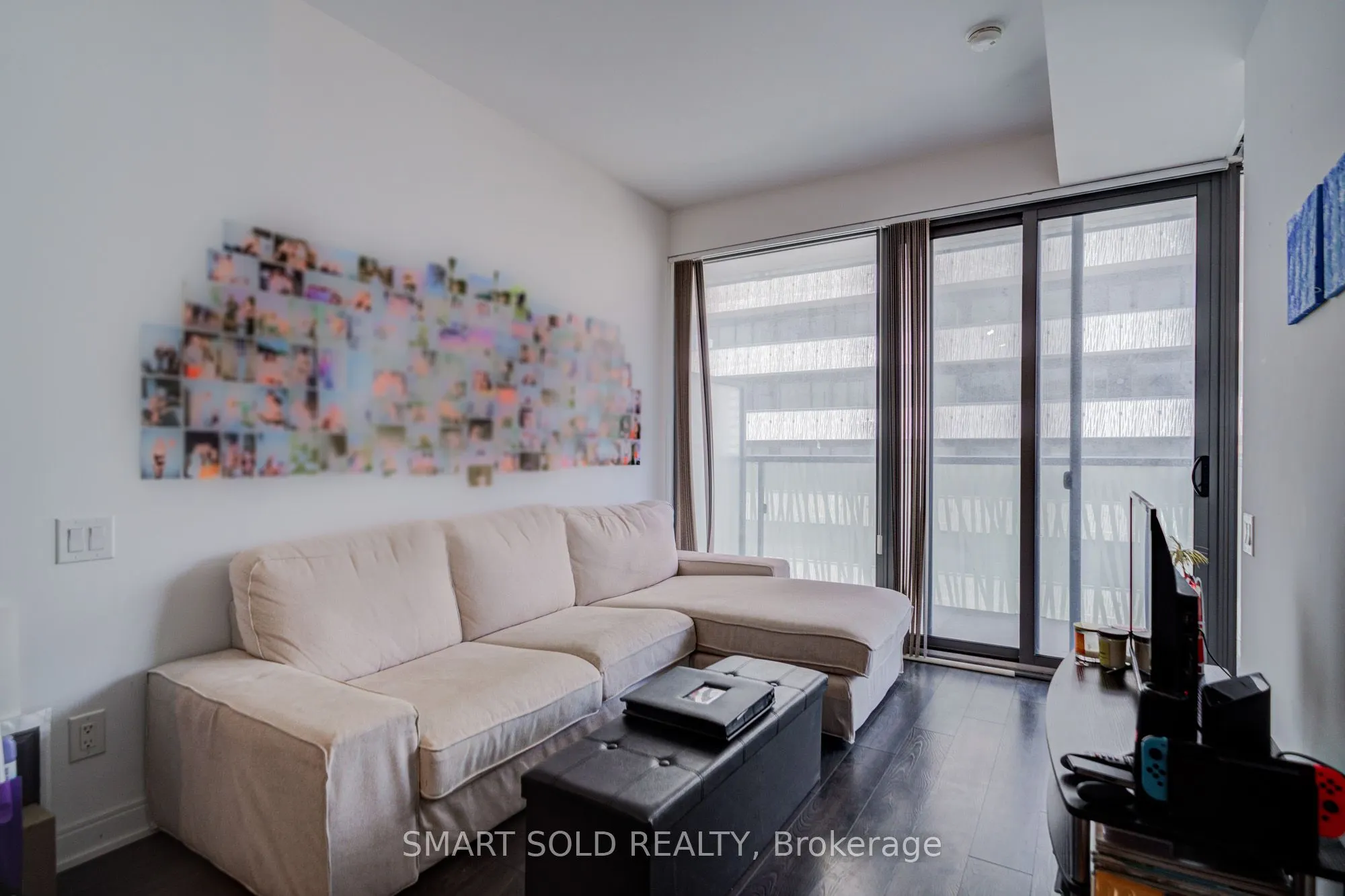 50 Charles Street E #2909