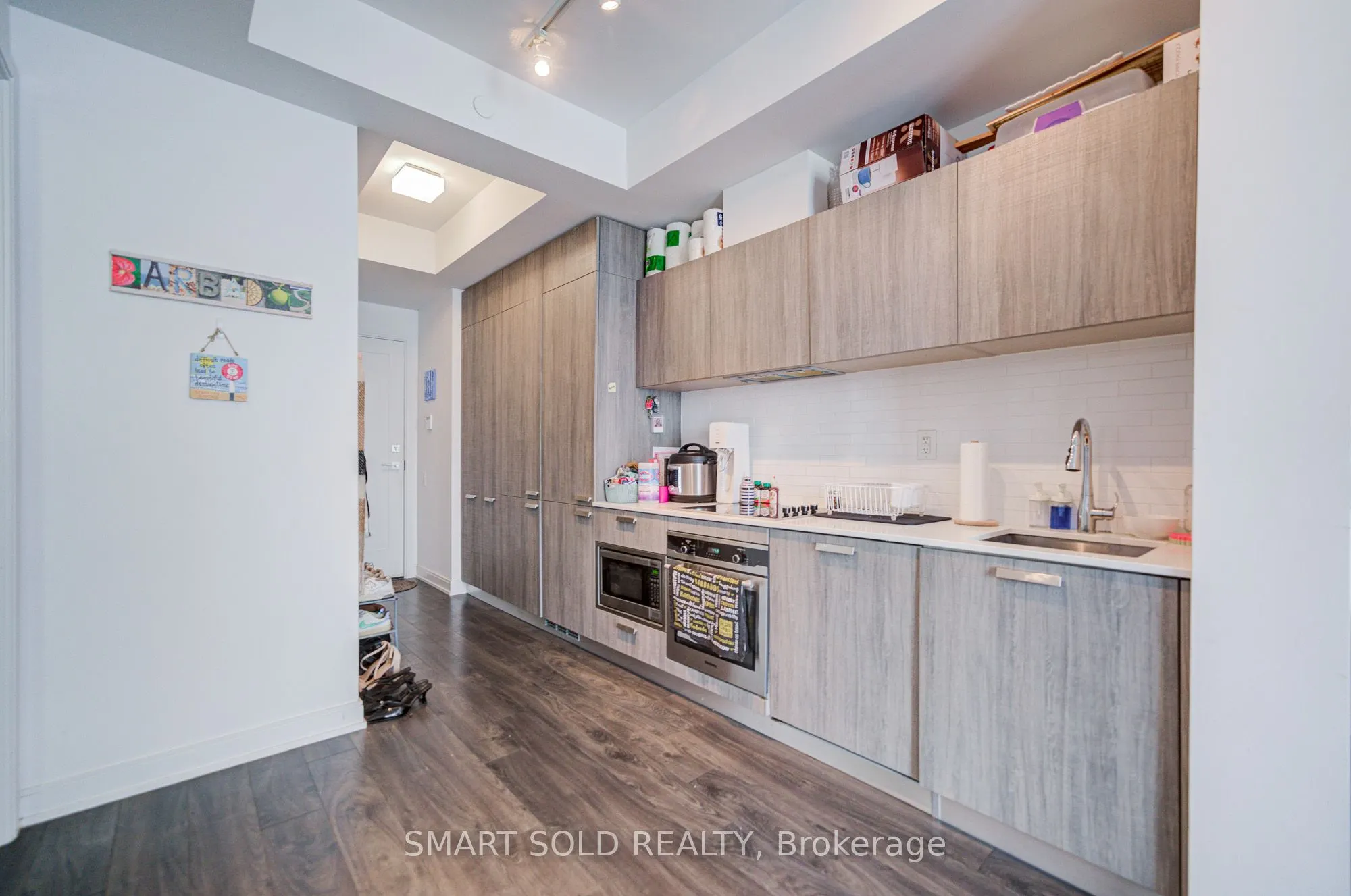 50 Charles Street E #2909