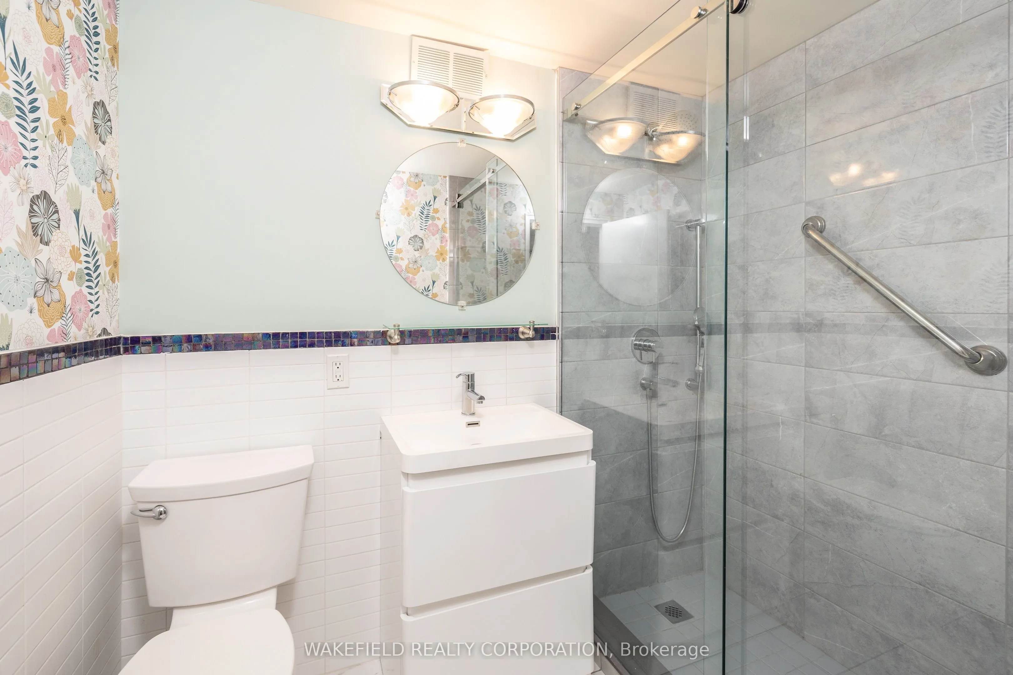 21 Dale Avenue ## 635