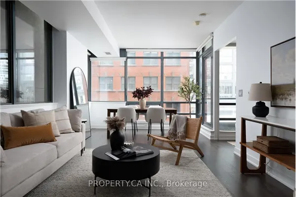 438 King Street W #416