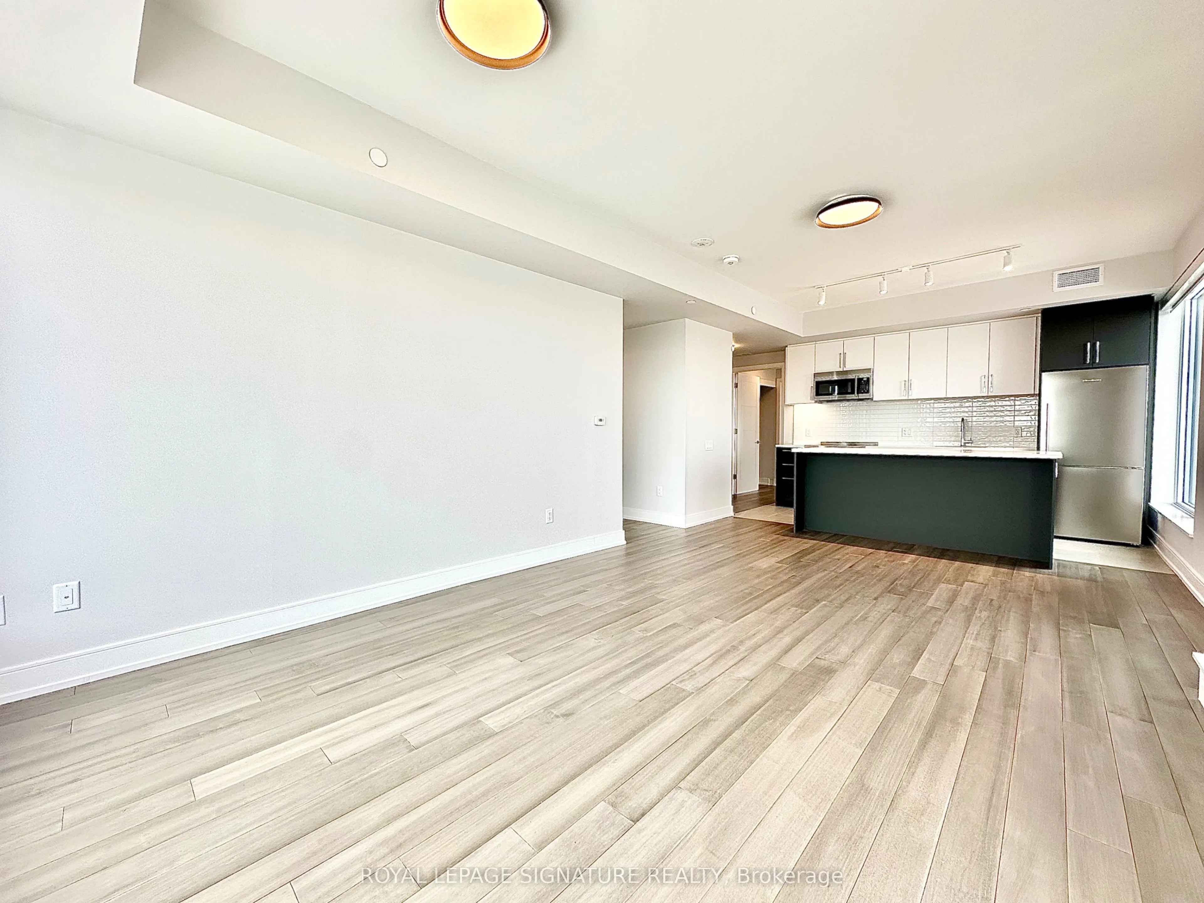 2525 Bathurst Street #909