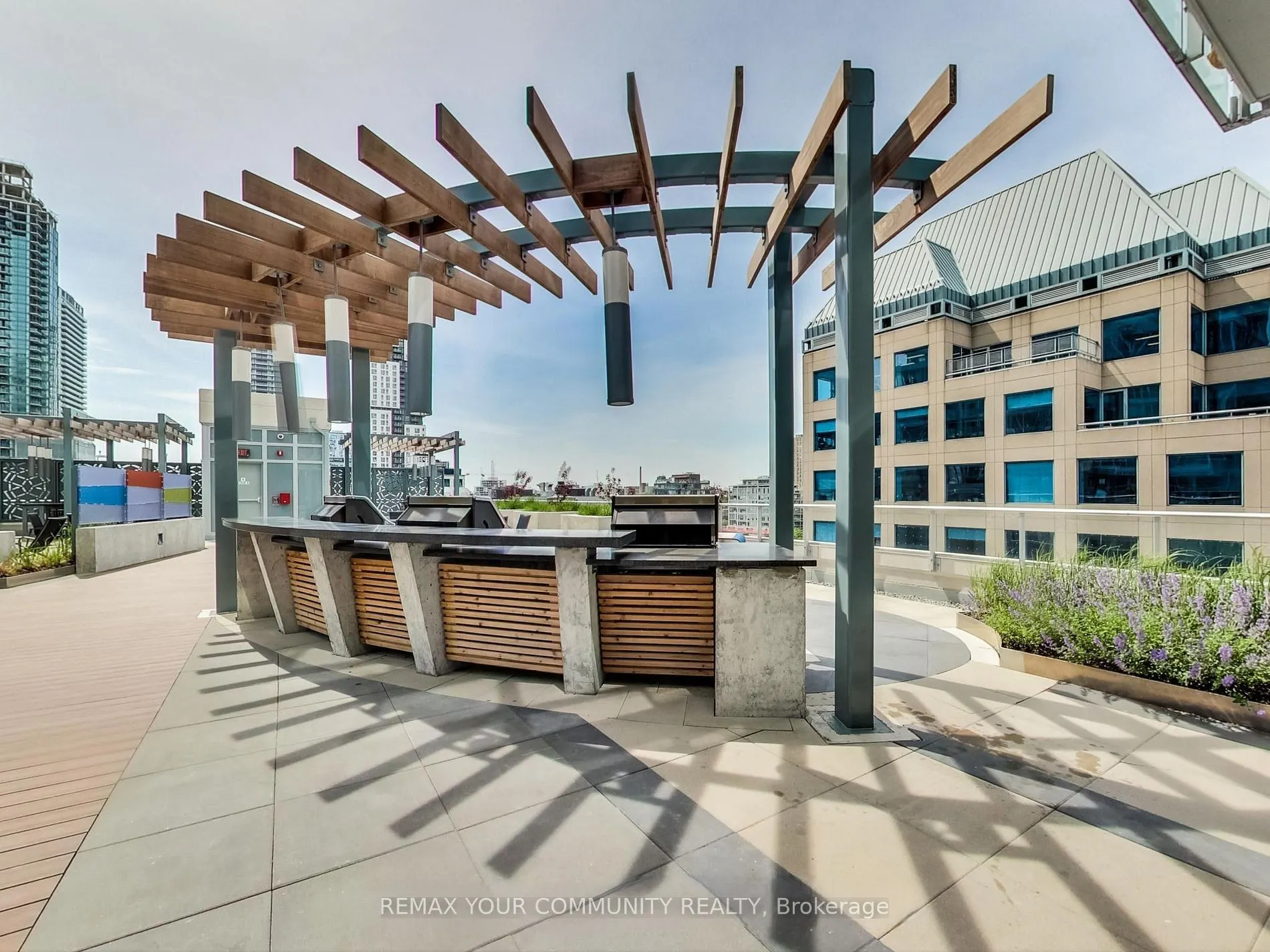 199 RICHMOND Street W #1602