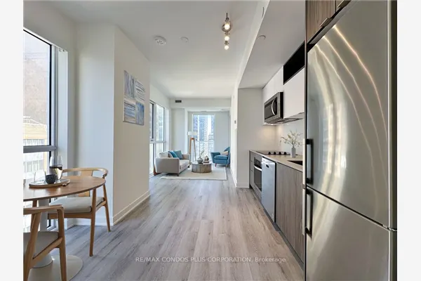 100 Dalhousie Street #907