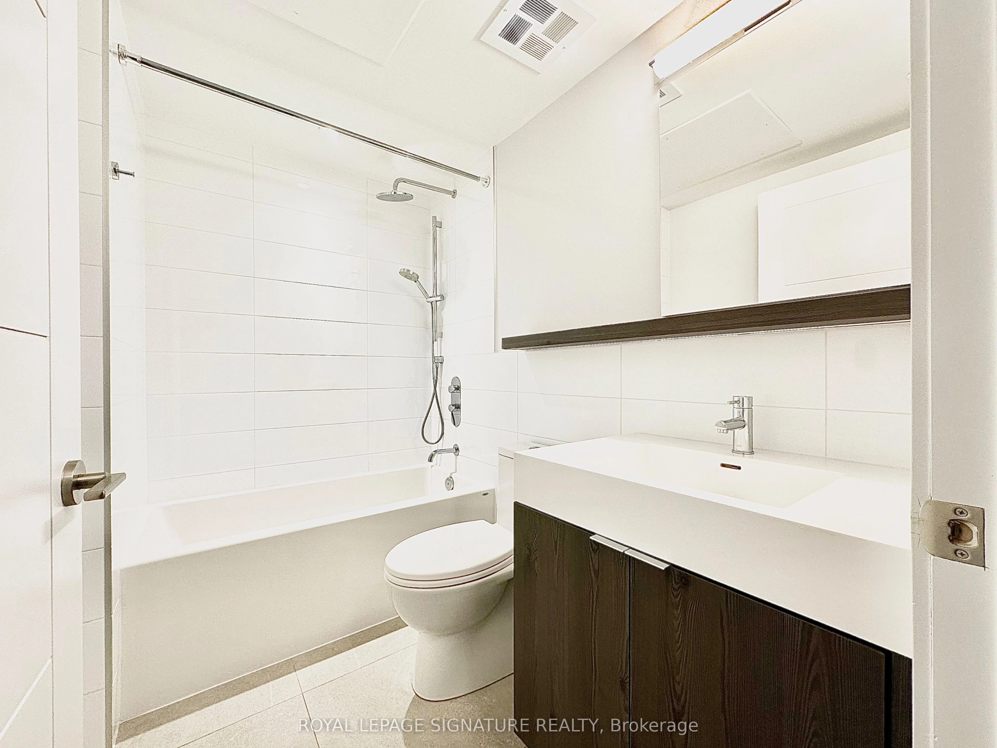 2525 Bathurst Street #905