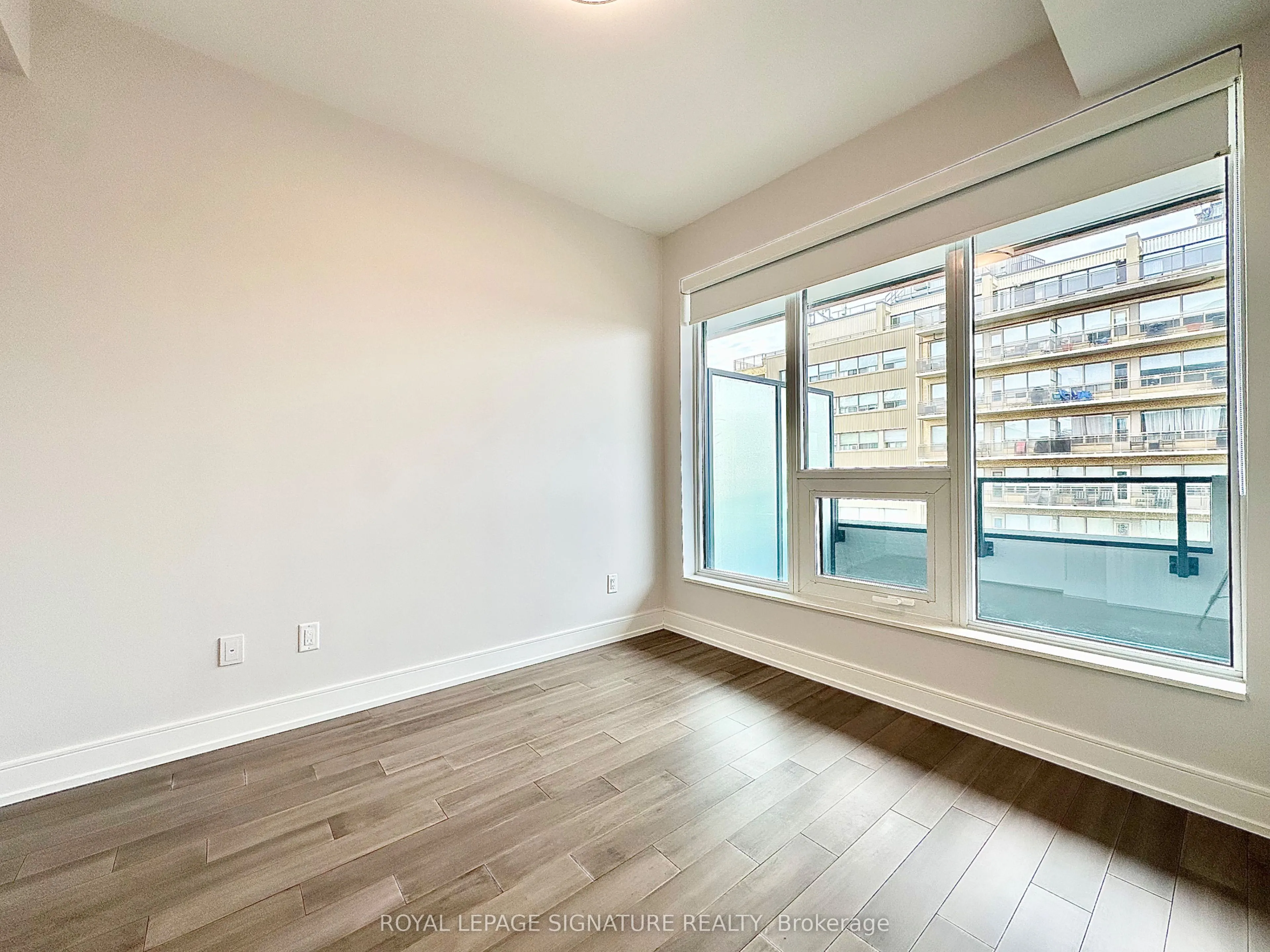 2525 Bathurst Street #905