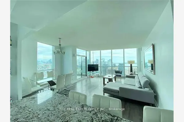 219 Fort York Boulevard #3802