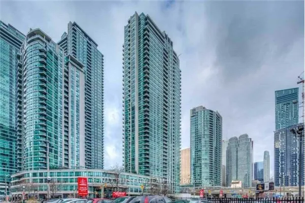 16 Yonge Street #1606