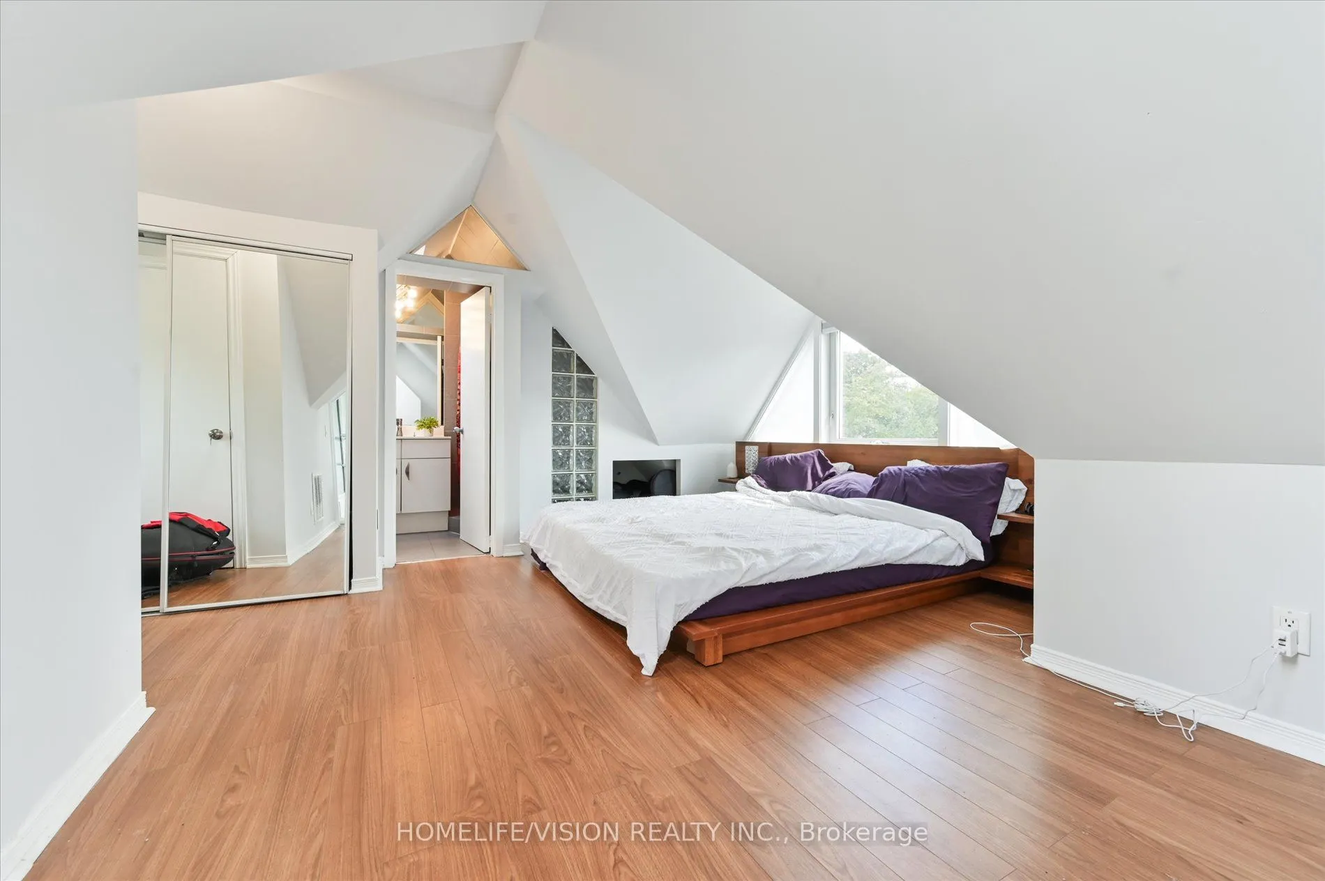 400 Summerhill Avenue #3rd Flr