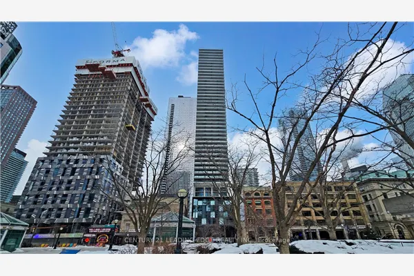 224 KING Street W #804