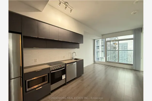 181 Dundas Street E #4703