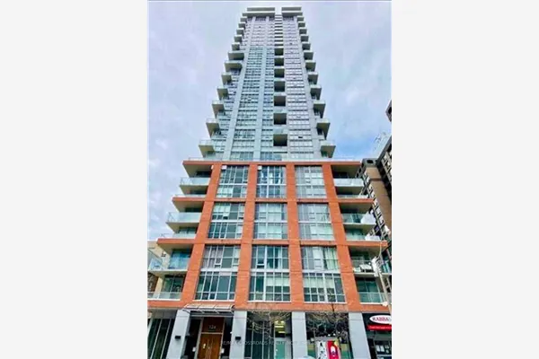126 Simcoe Street #702