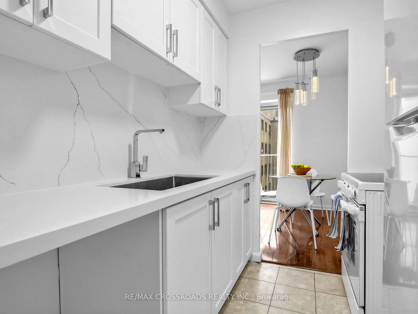 8 Kingsbridge Court #407