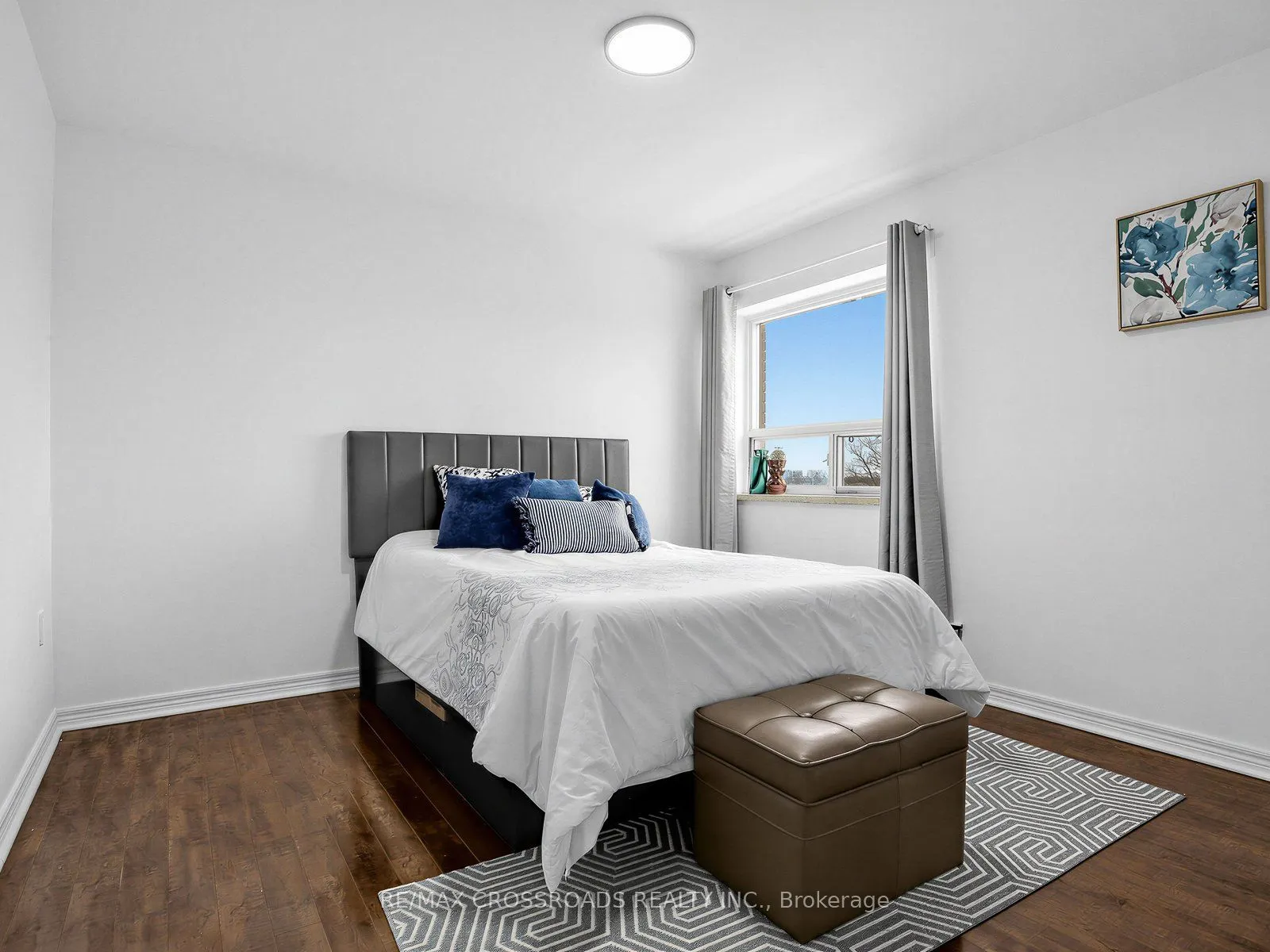 8 Kingsbridge Court #407