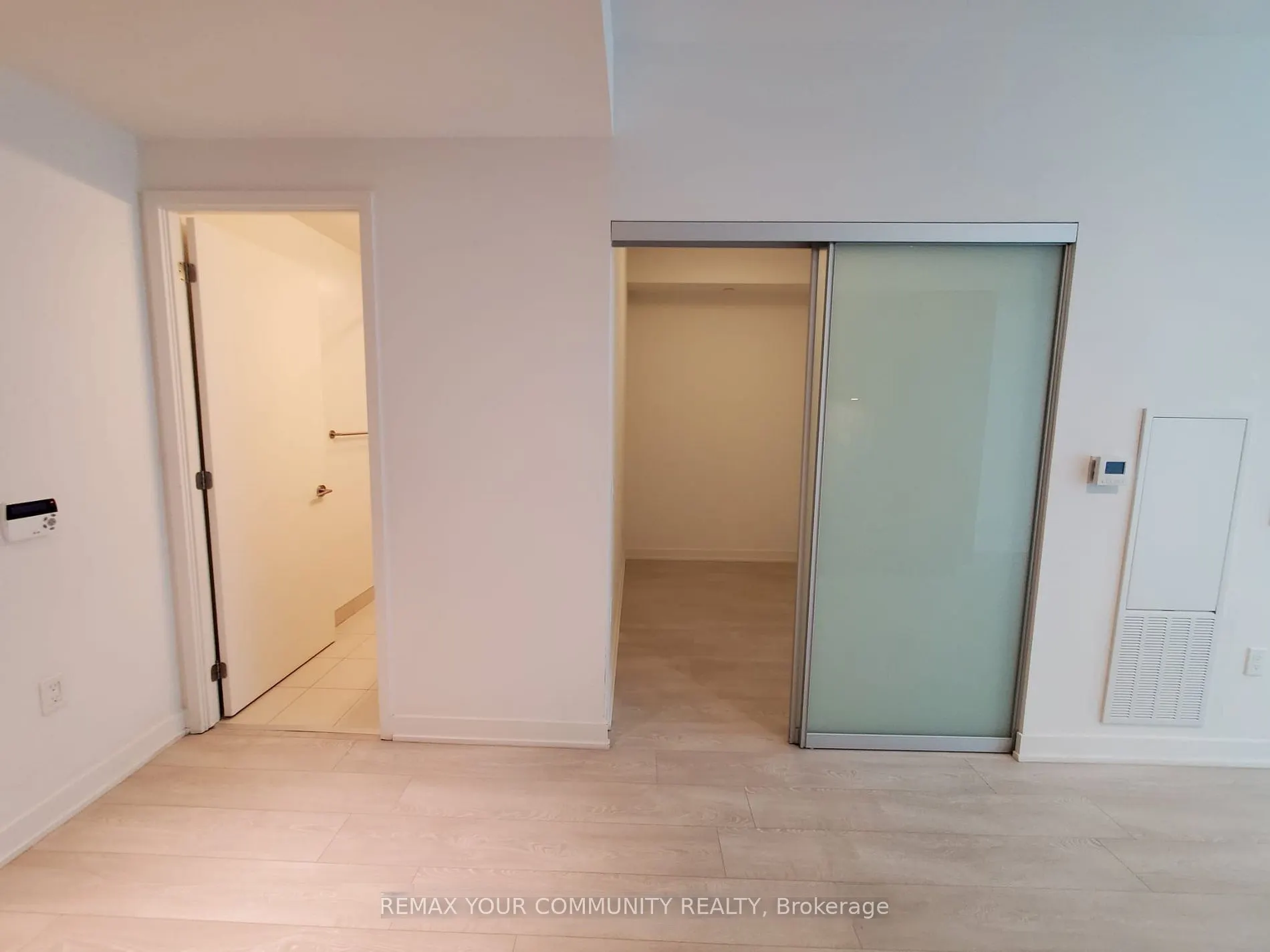 15 Queens Quay E #408