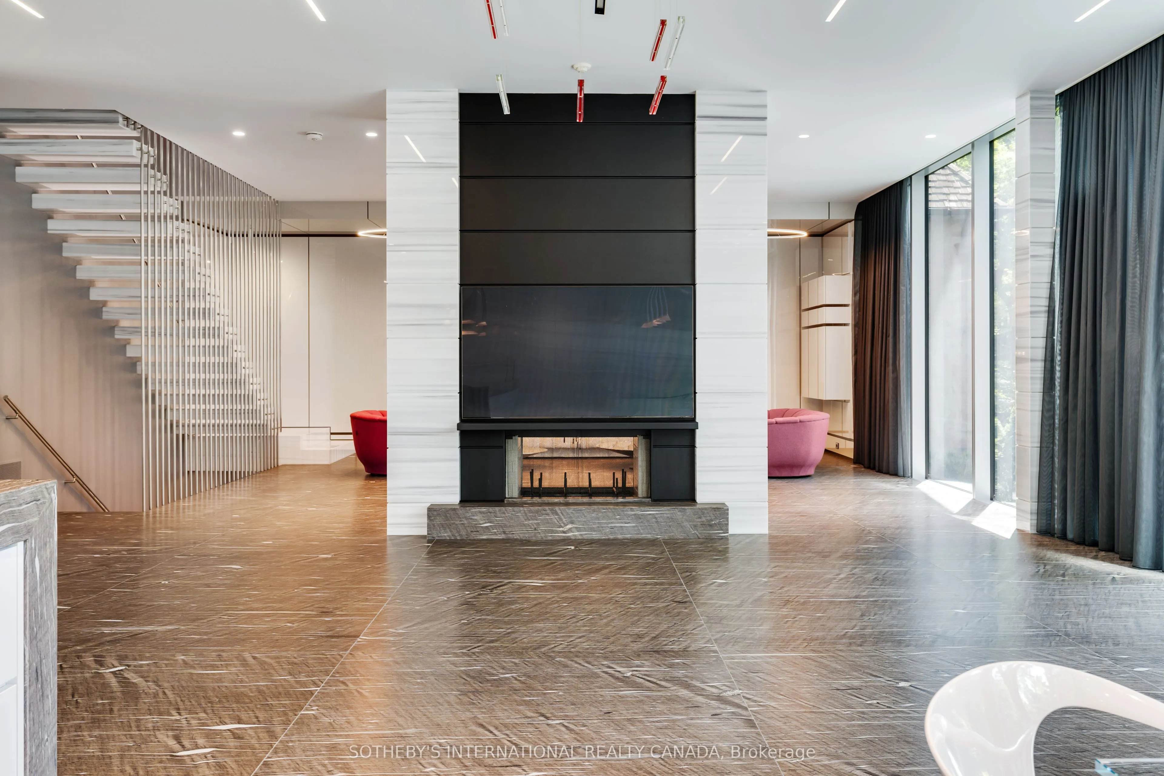 130 Riverview Drive
