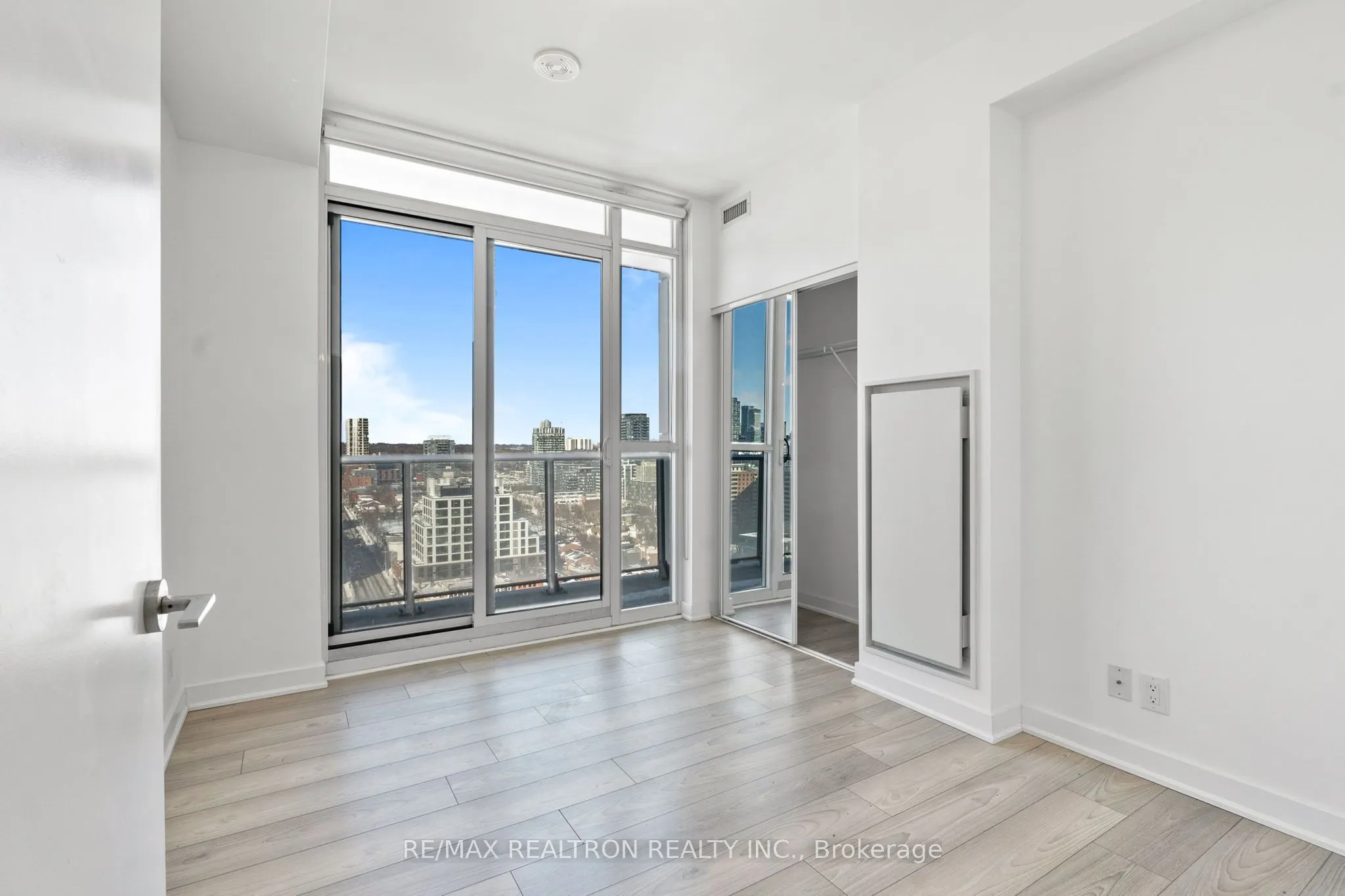 120 Parliament Street #1805