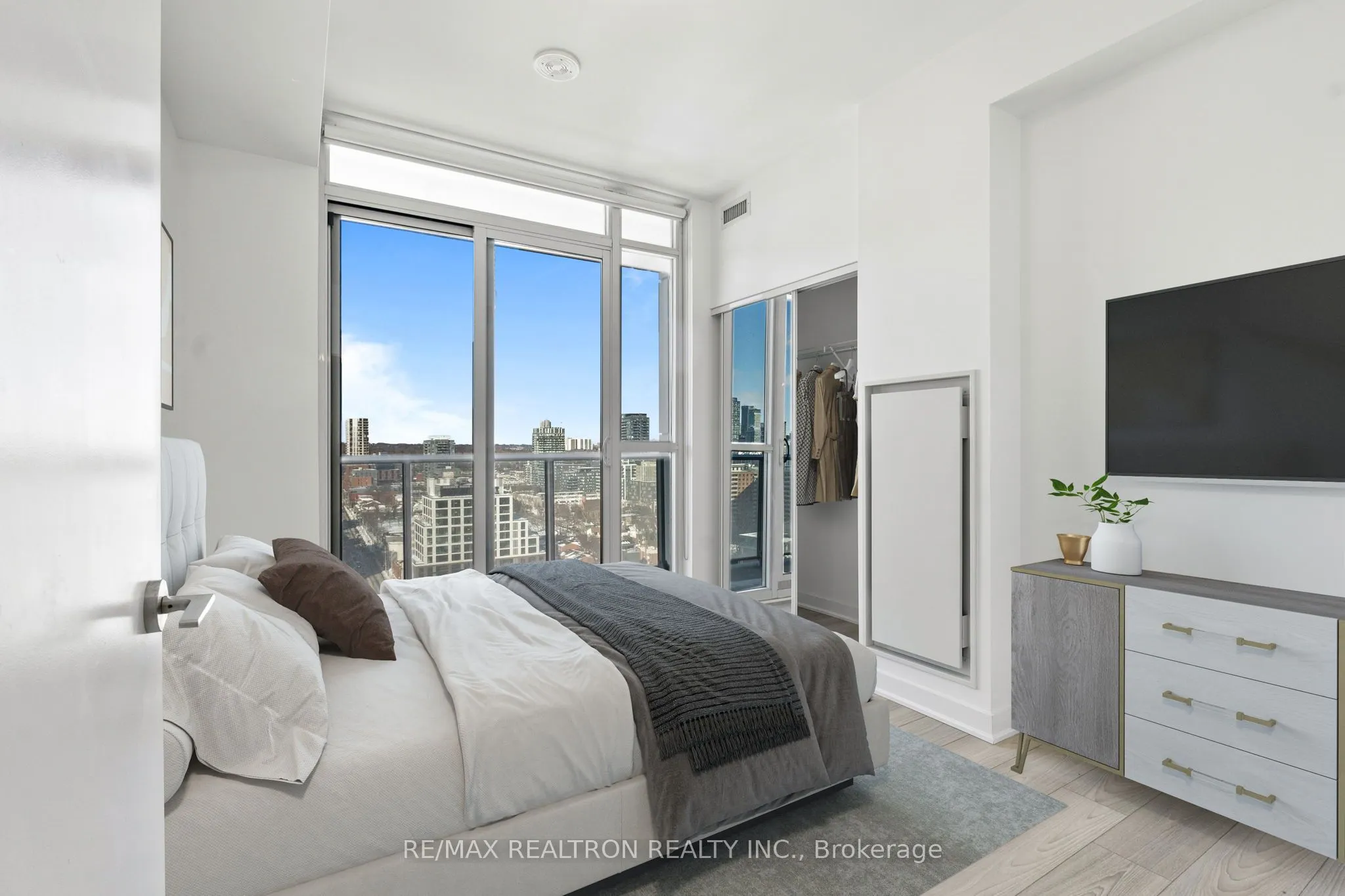 120 Parliament Street #1805