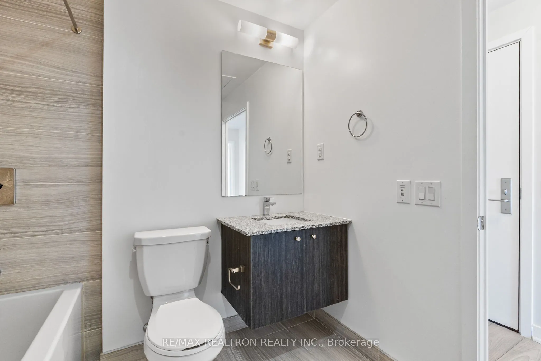 120 Parliament Street #1805