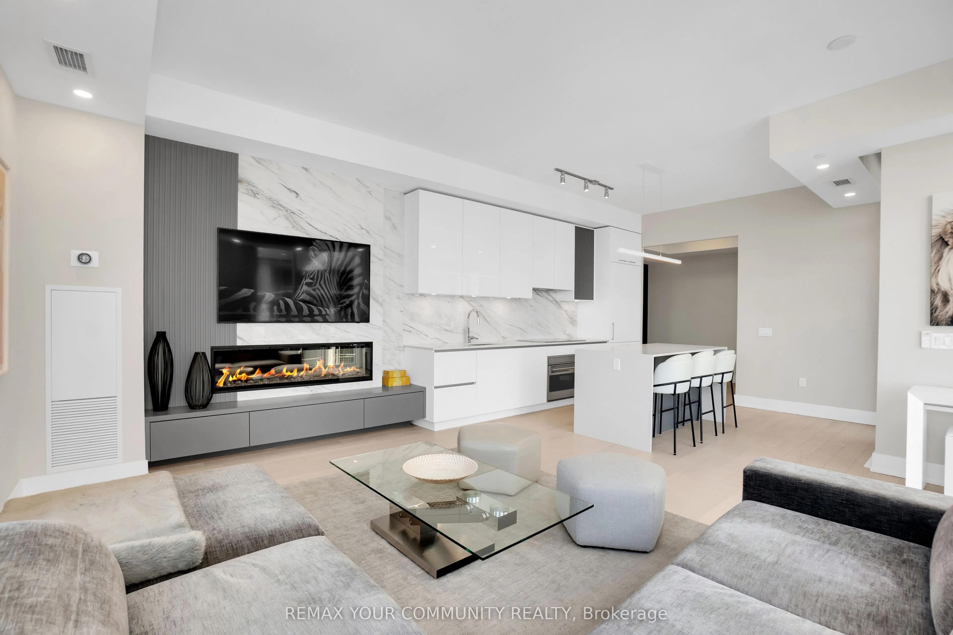1 Yorkville Avenue #5405