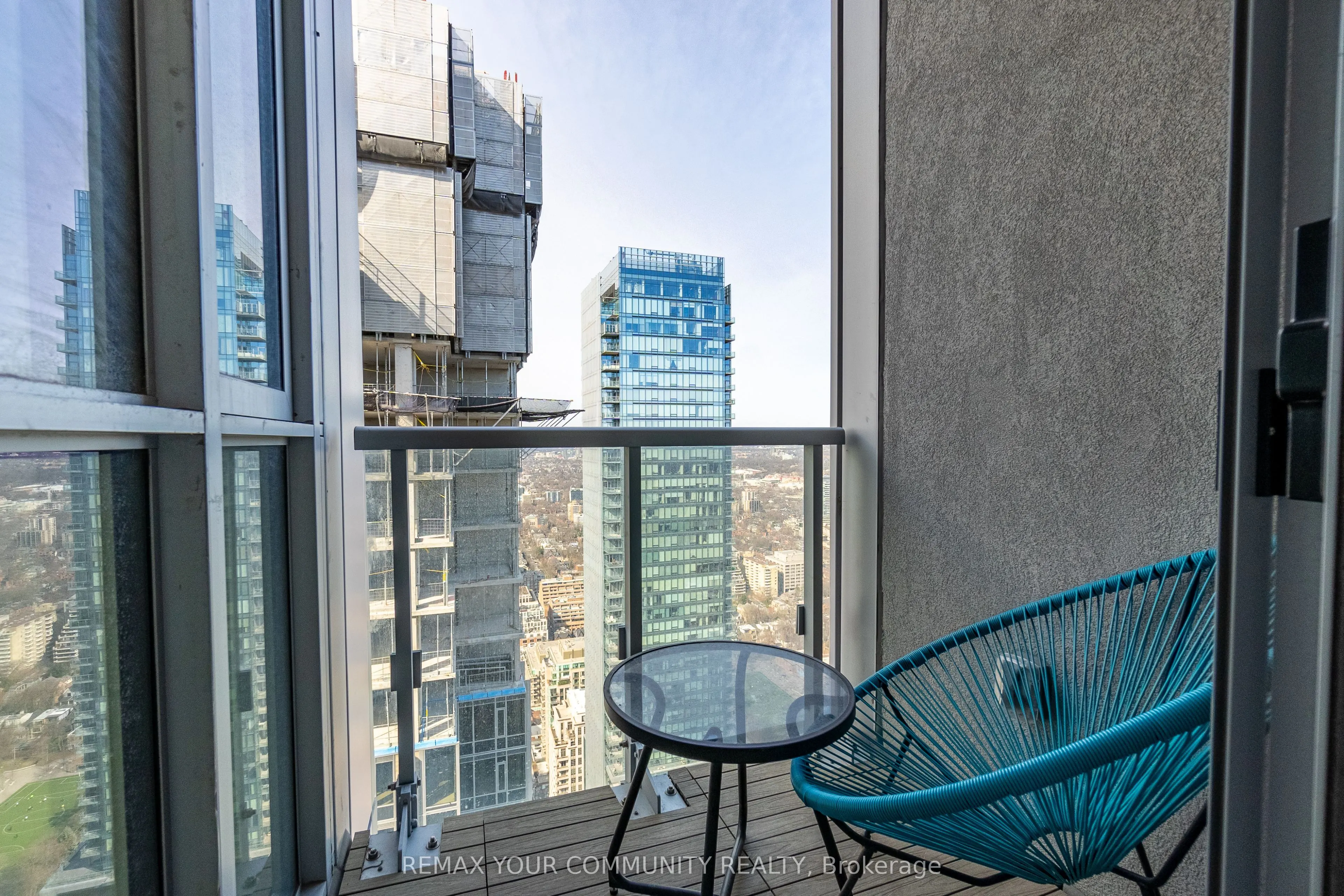 1 Yorkville Avenue #5405