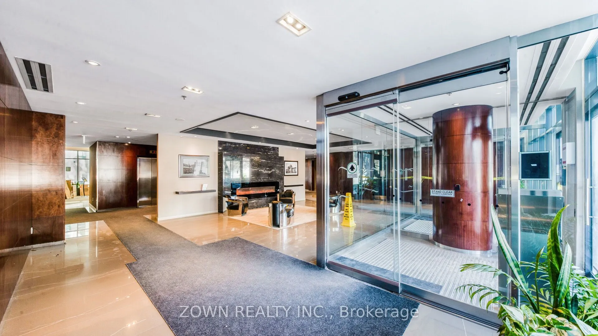 231 Fort York Boulevard #220