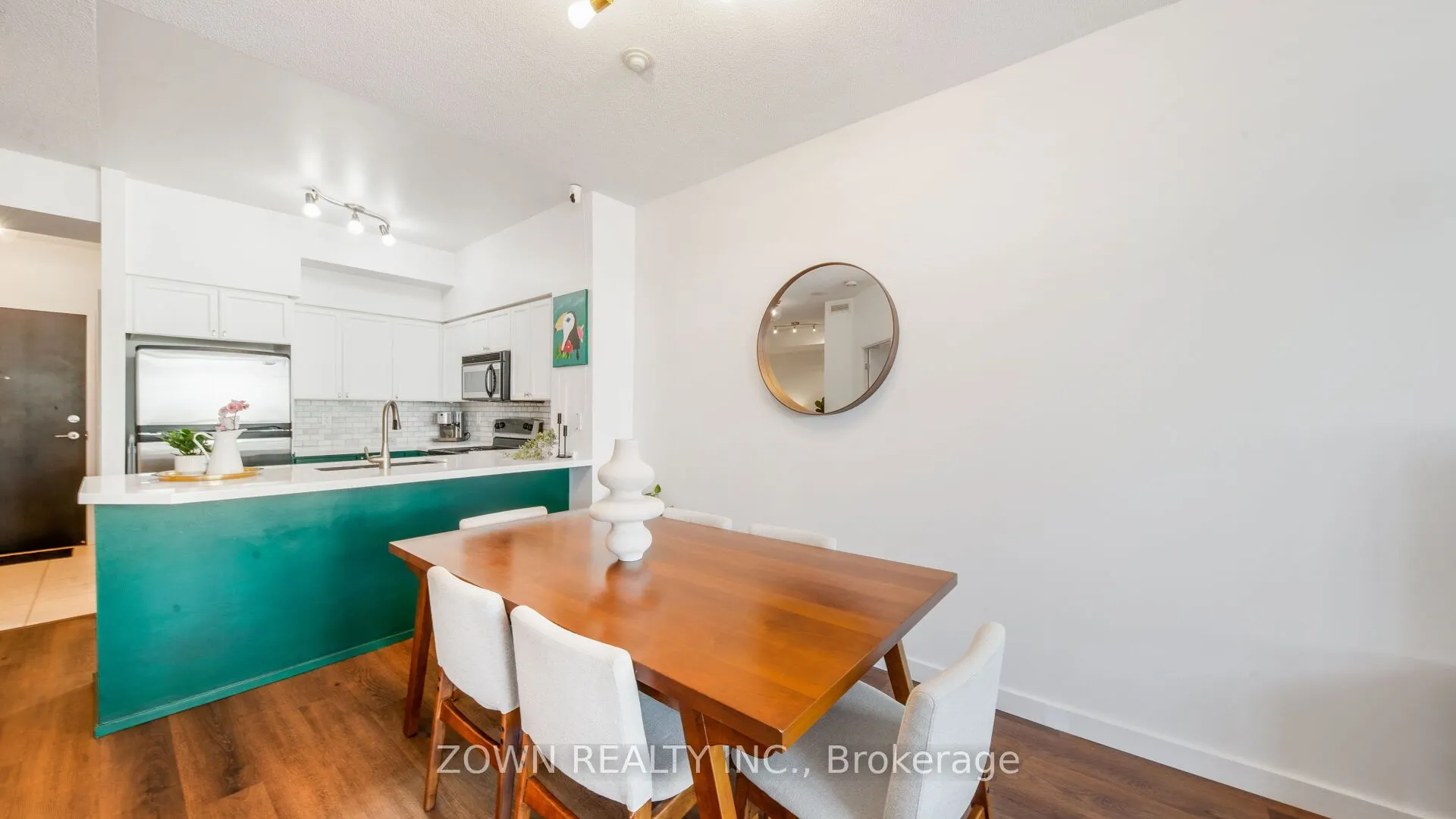 231 Fort York Boulevard #220