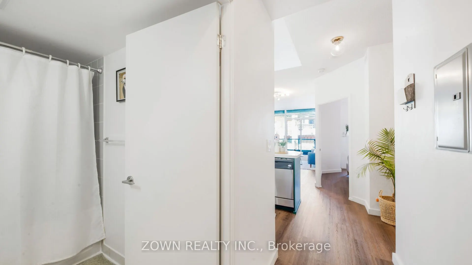 231 Fort York Boulevard #220
