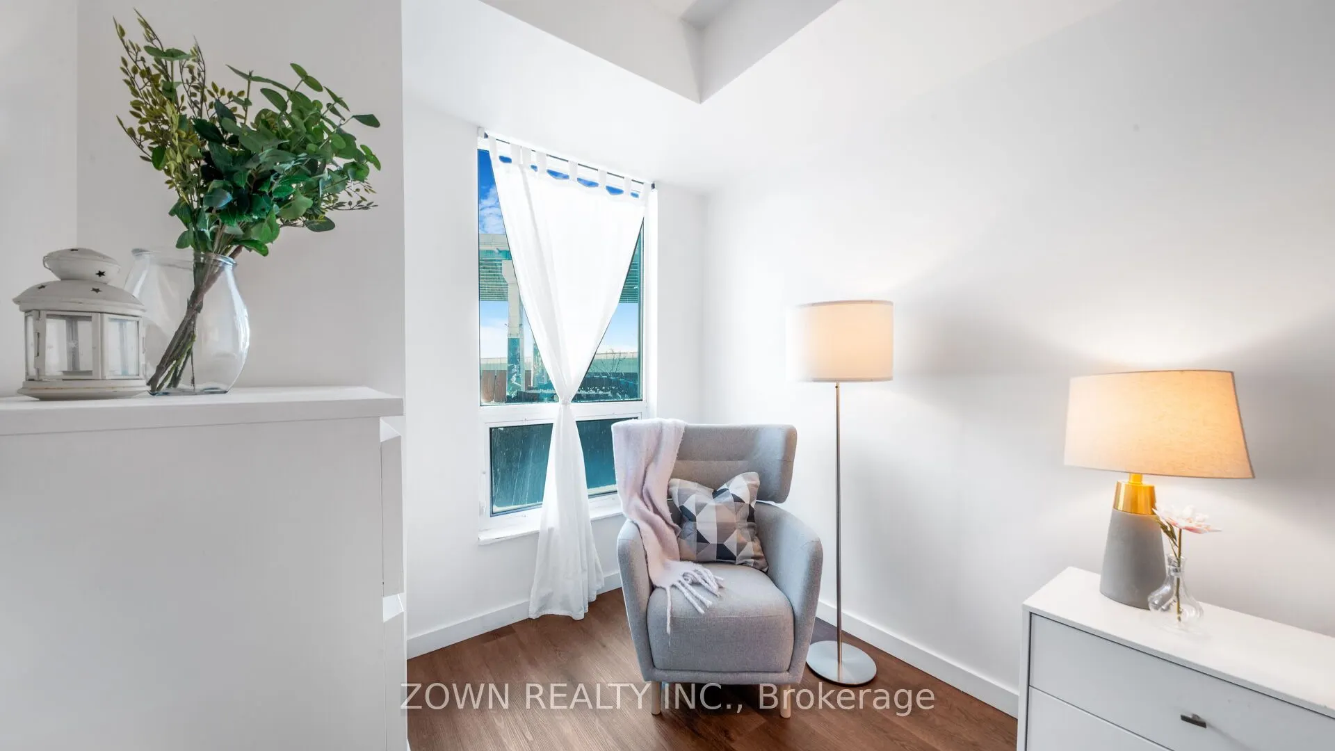 231 Fort York Boulevard #220