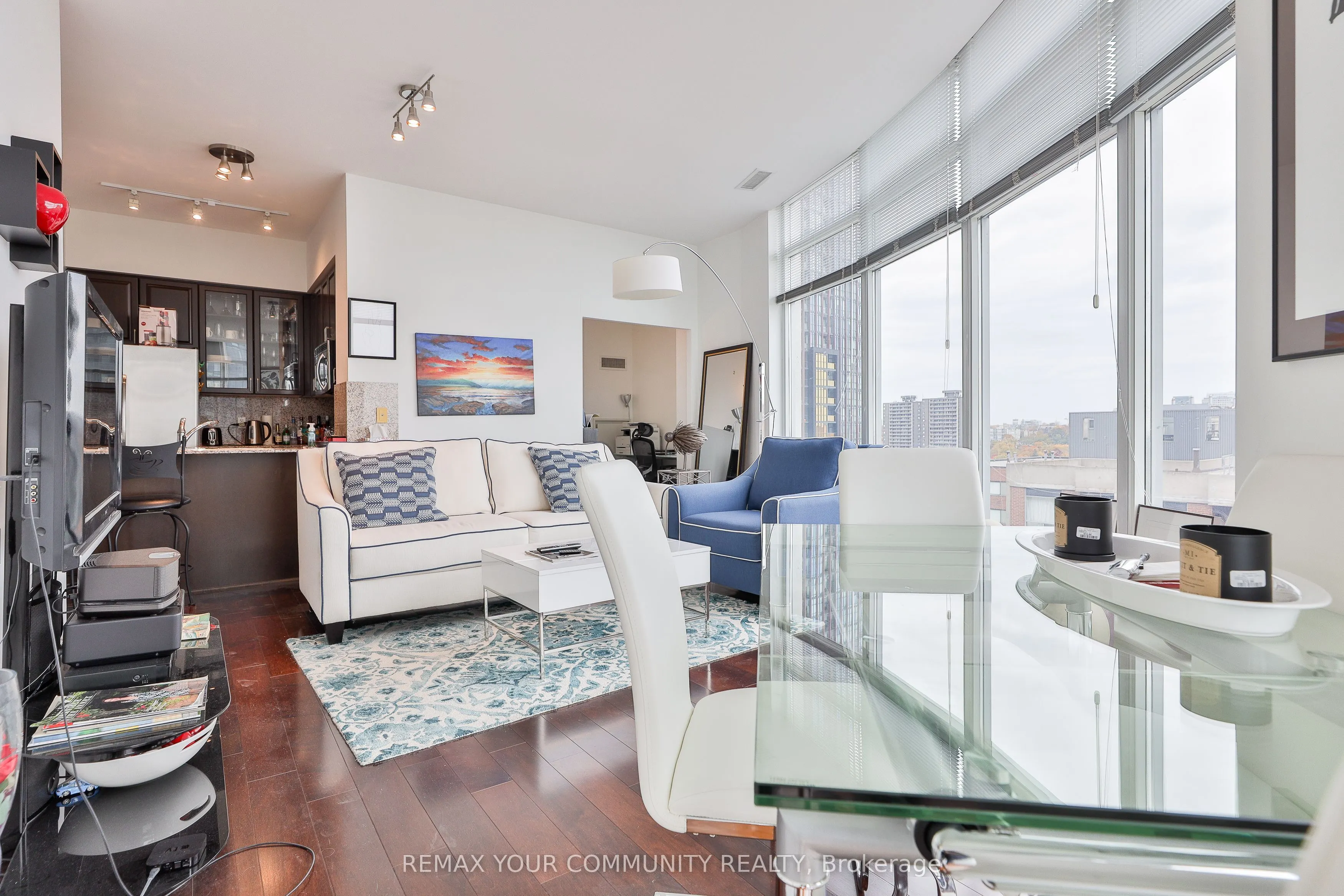 8 Scollard Street #Ph 201