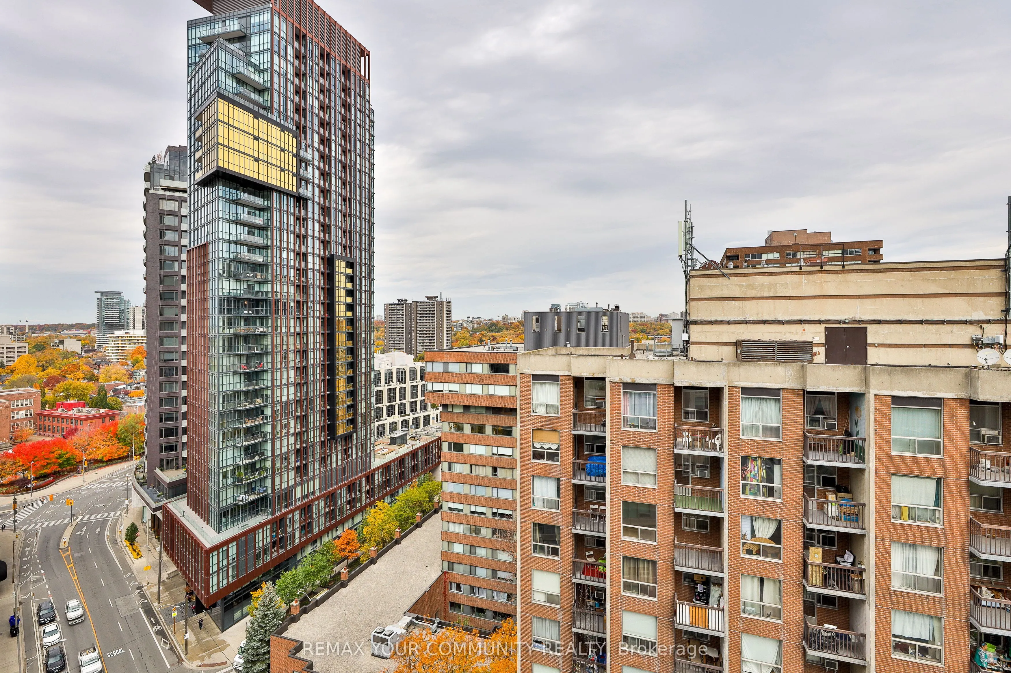 8 Scollard Street #Ph 201