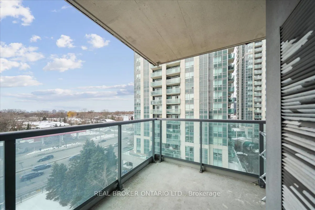 28 Harrison Garden Boulevard #808