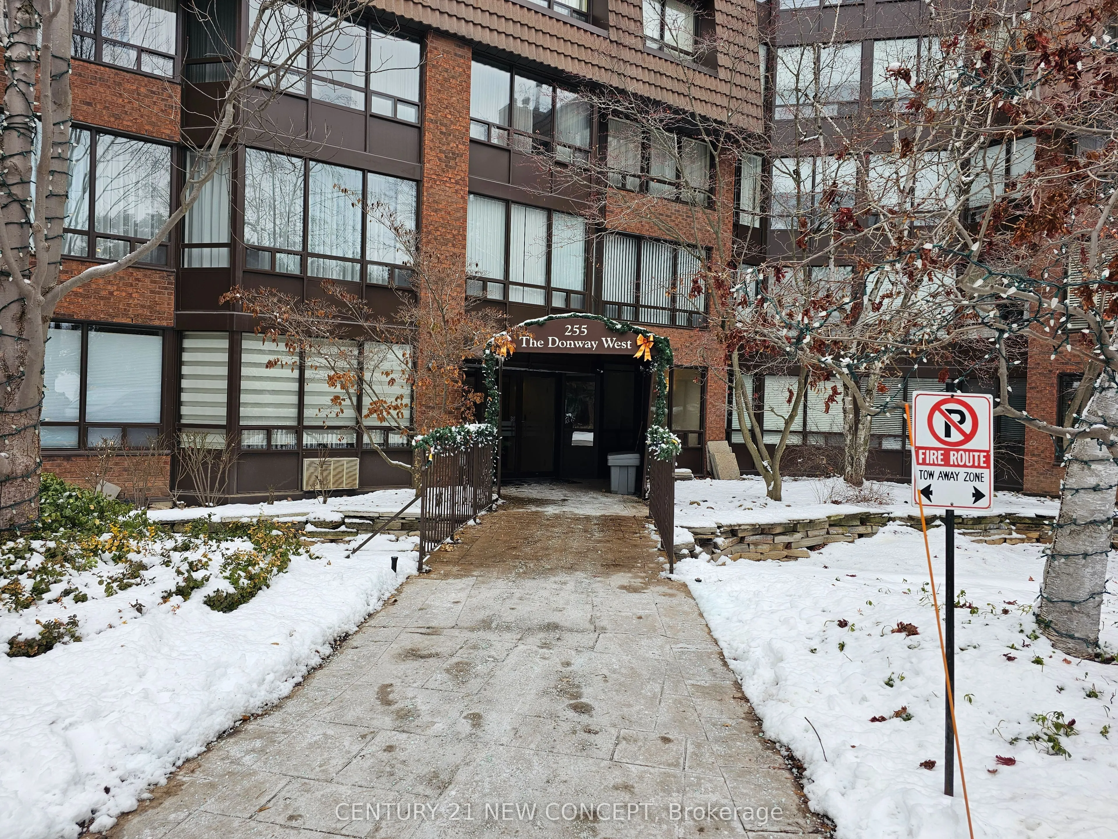 255 The Donway West E #123