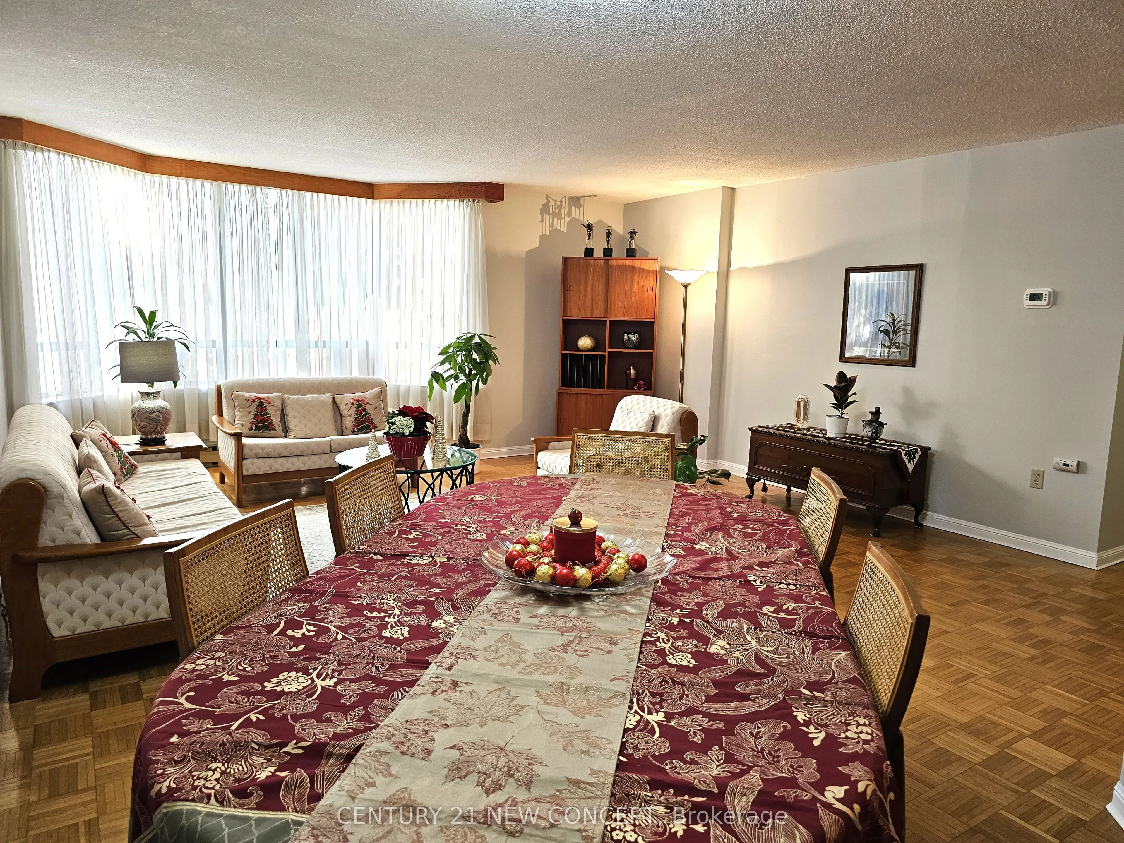 255 The Donway West E #123