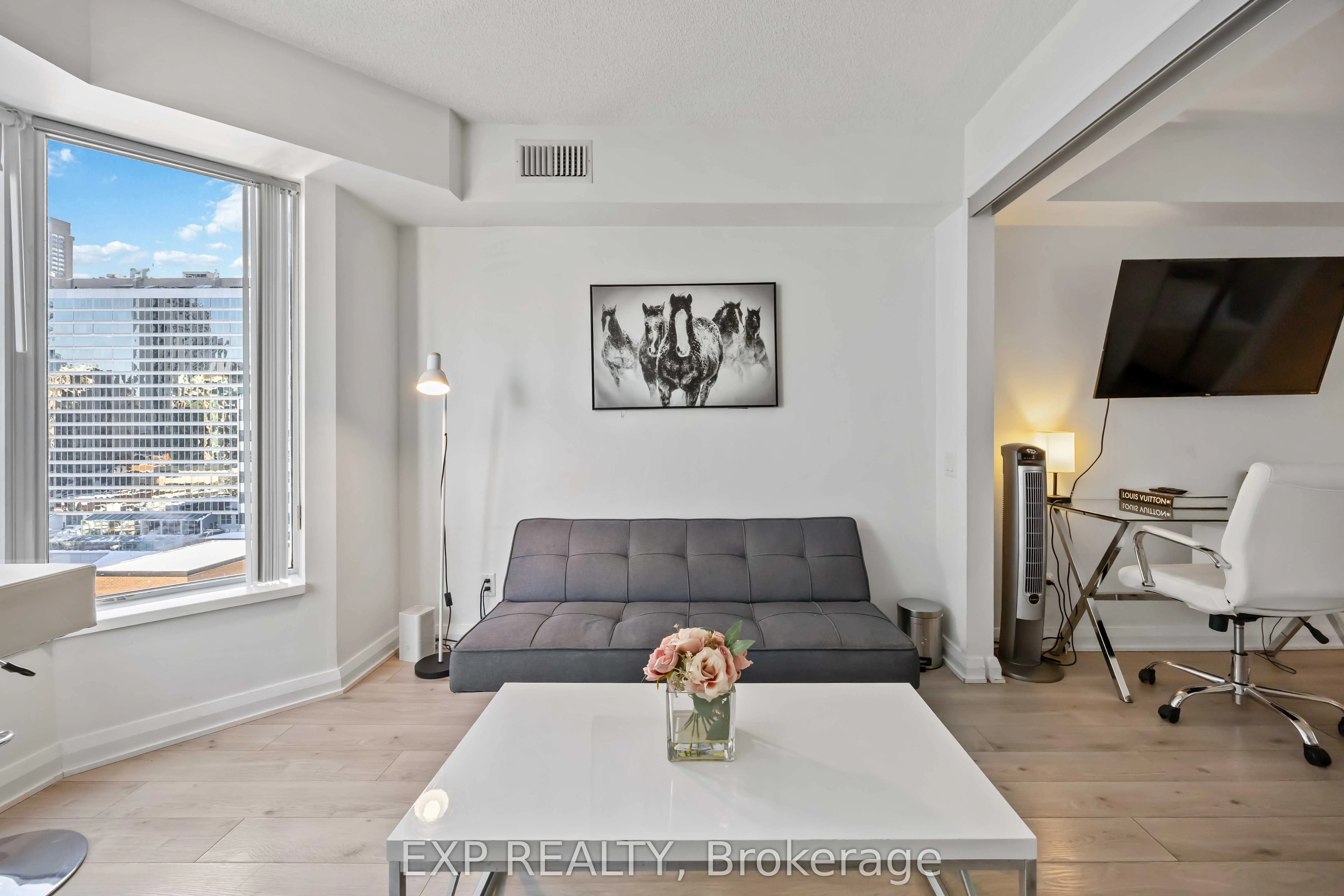 155 Yorkville Avenue #1106