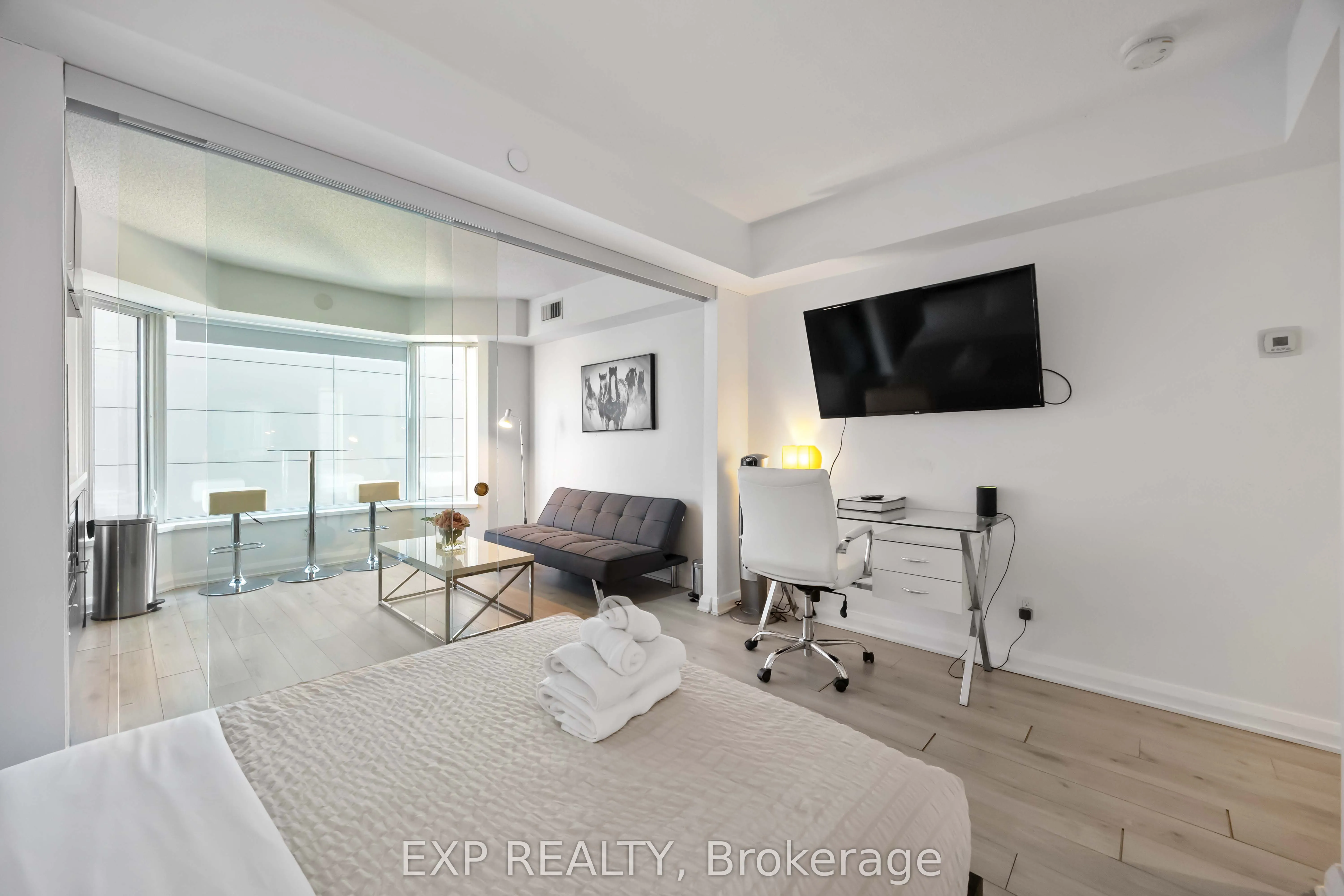 155 Yorkville Avenue #1106