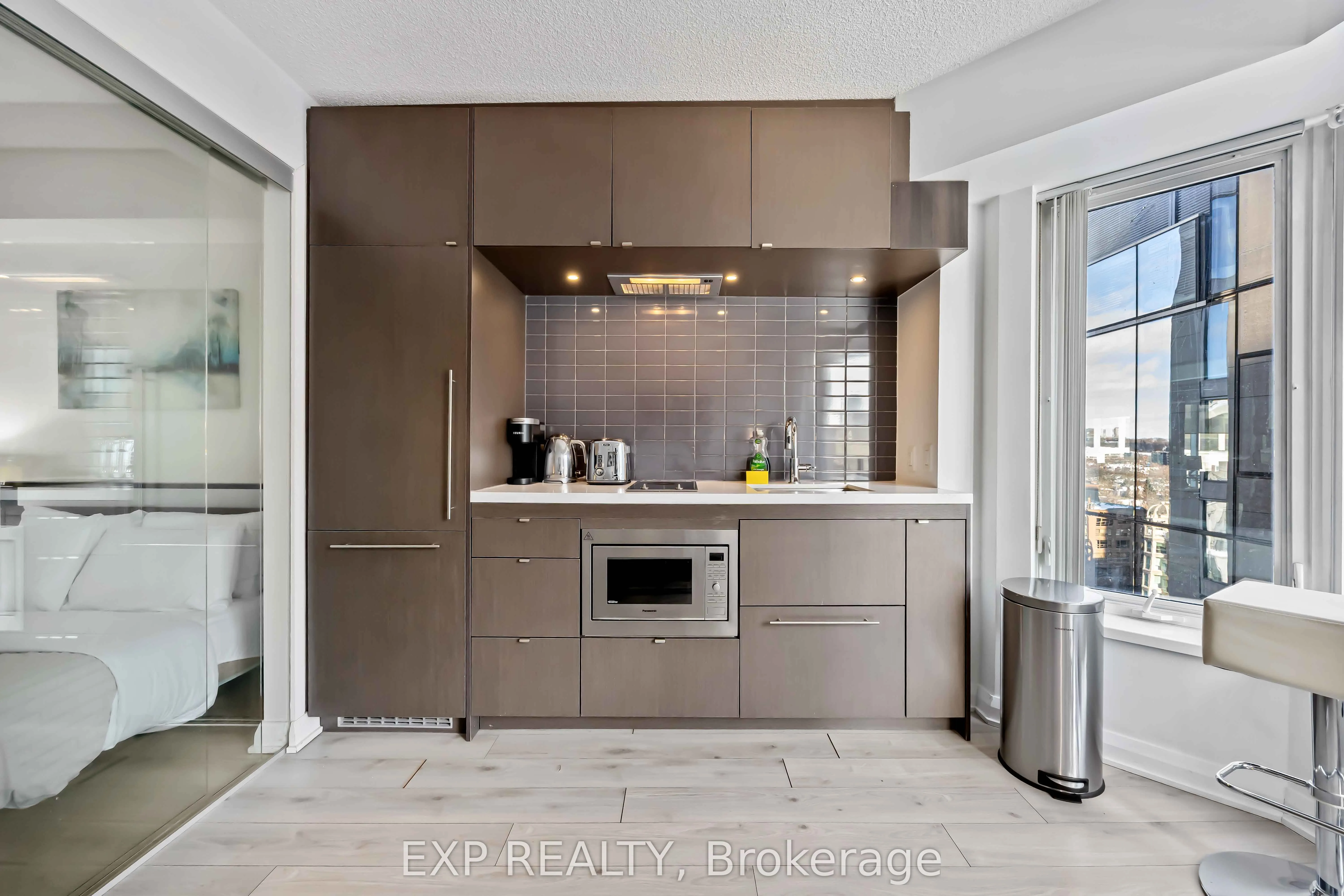 155 Yorkville Avenue #1106