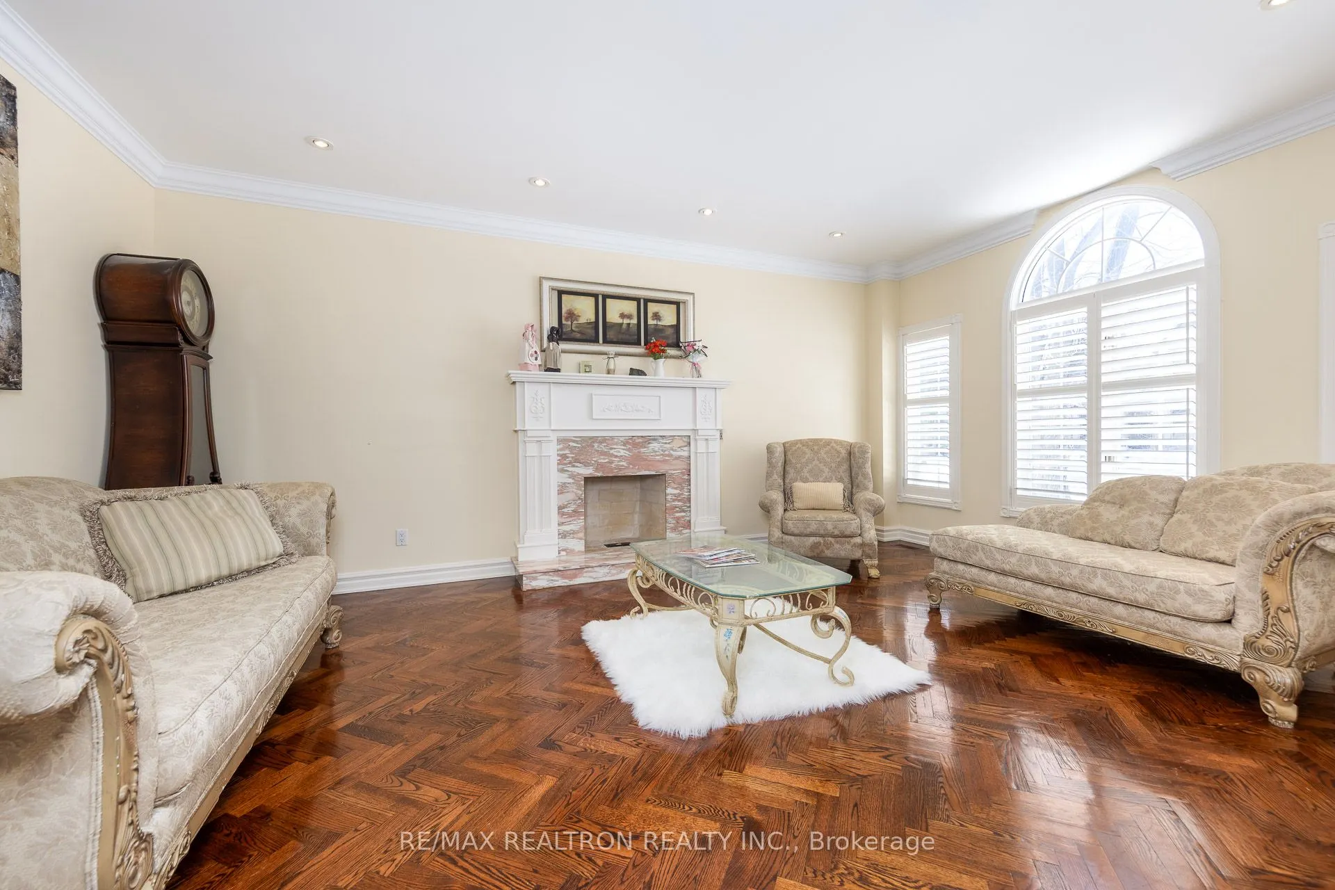 25 Clarkhill Street