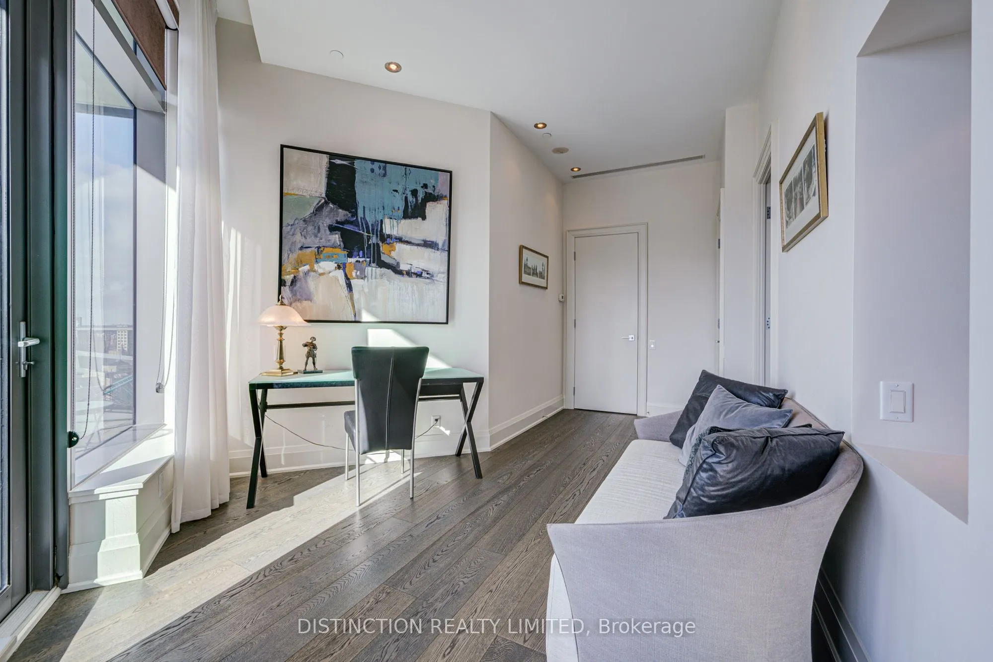 77 Charles Street W #1603